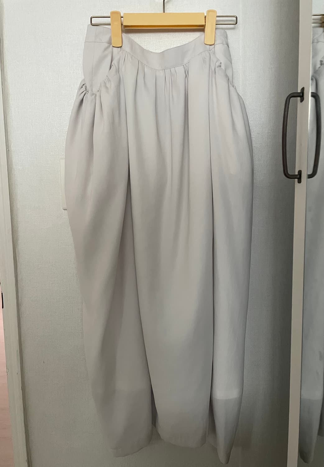 Soonji SHA SHA STRING FLARE SKIRT 상품이미지1