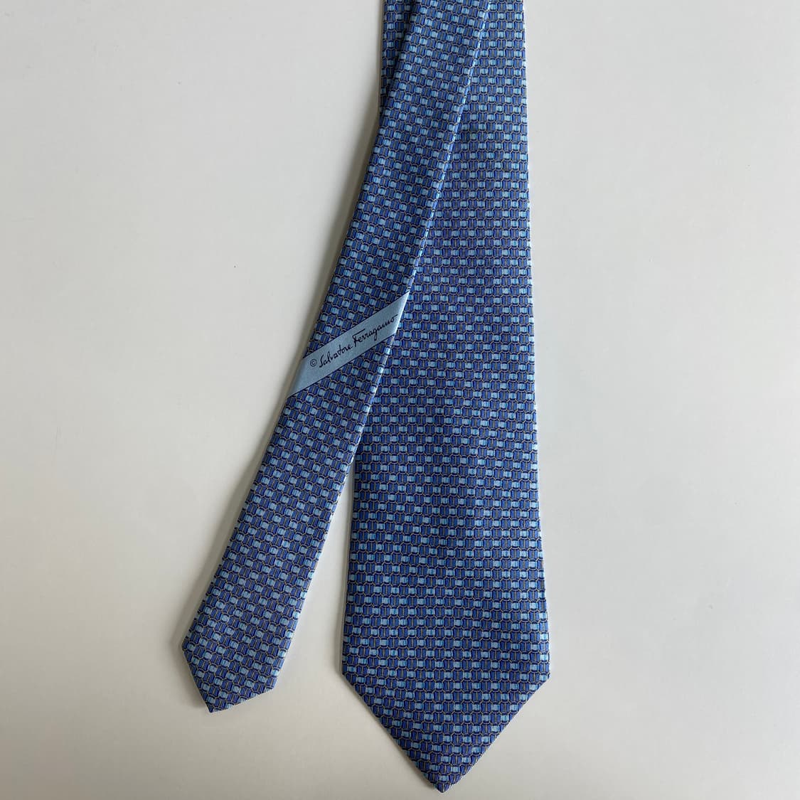 페레가모(Ferragamo) 명품 정품 넥타이 상품이미지1