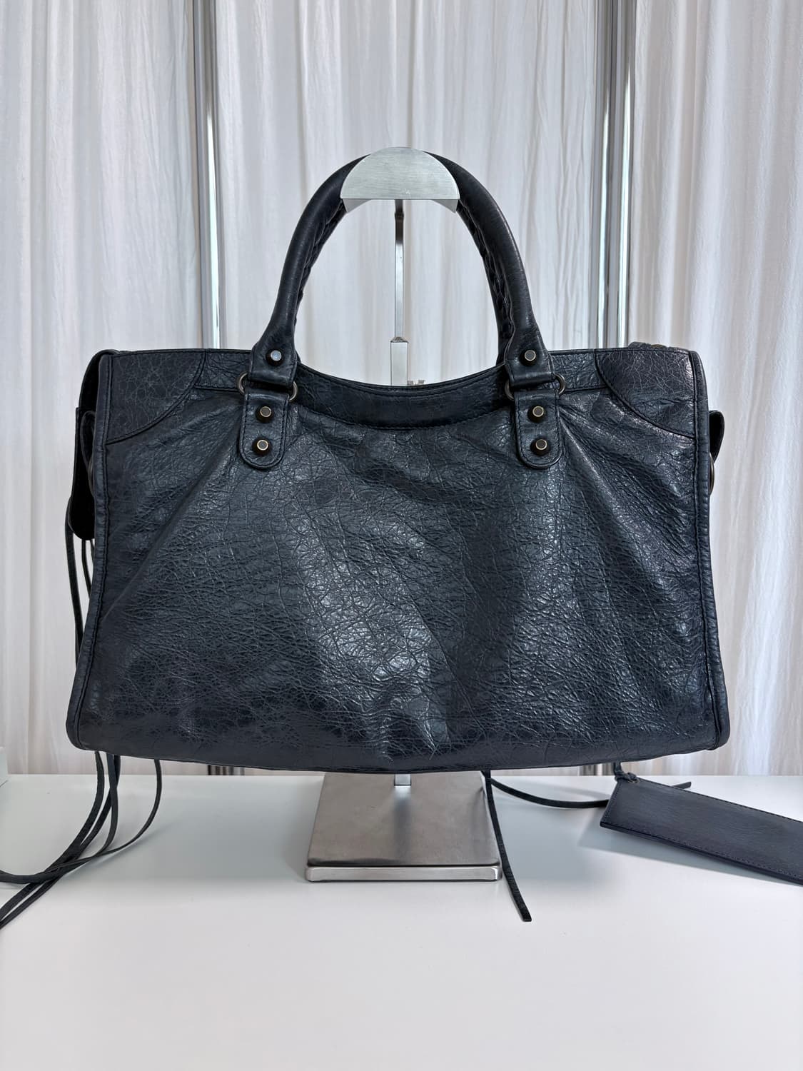 발렌시아가 시티 모터백 다크네이비 상품이미지5