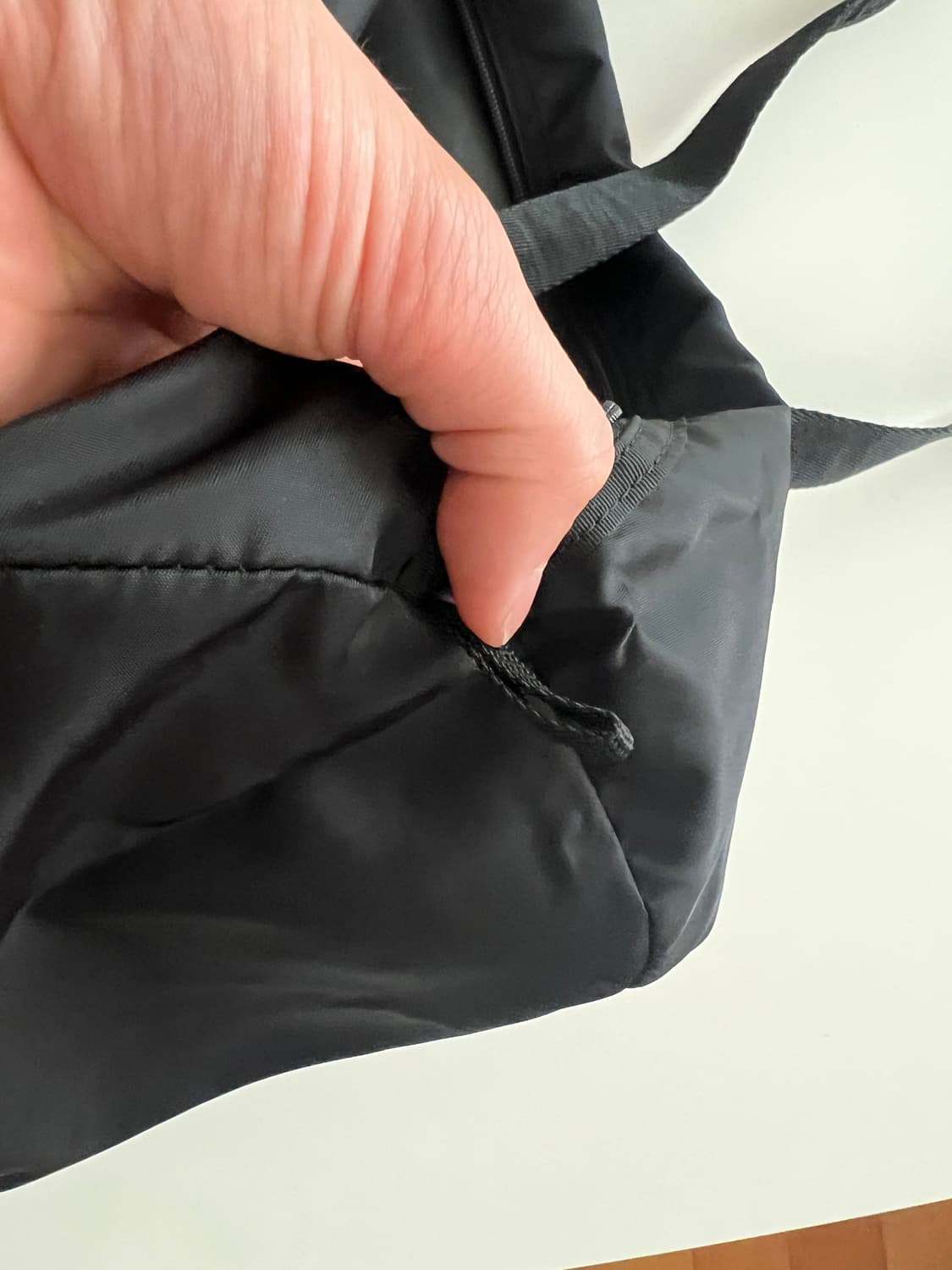 디스이즈네버댓 라이트 더플백 M 판매합니다. 상품이미지3