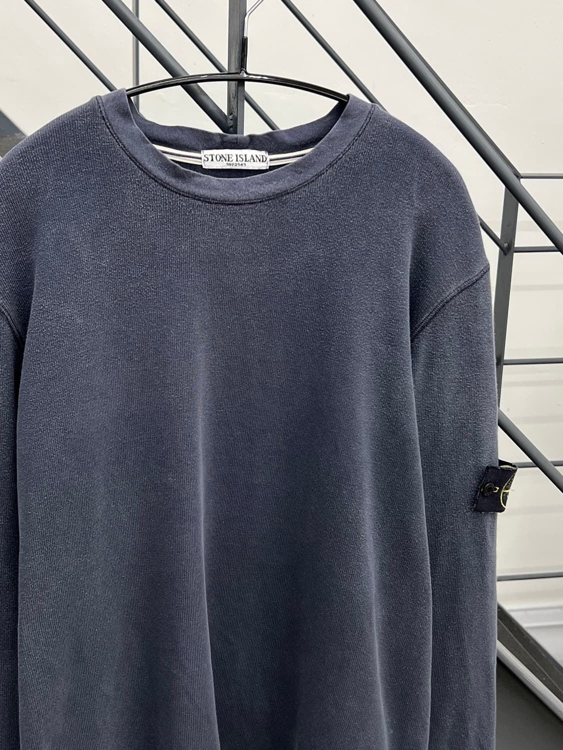 스톤아일랜드 00s 와펜 차콜 롱슬리브 상품이미지3