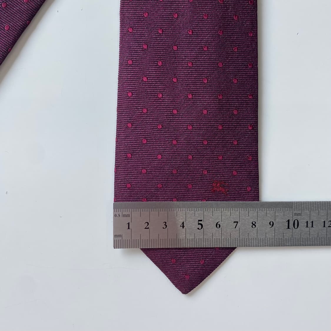 버버리 블랙라벨 명품 정품 심플로고 넥타이 (Burberry)8.1cm 상품이미지8