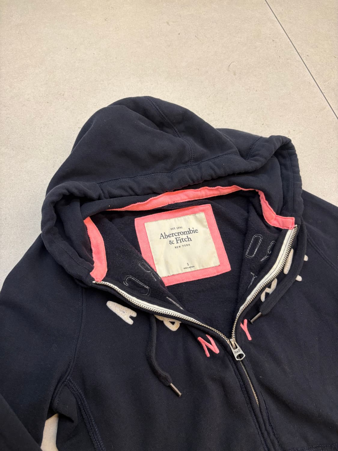 아베크롬비 뉴욕 핑크 후드집업 상품이미지3
