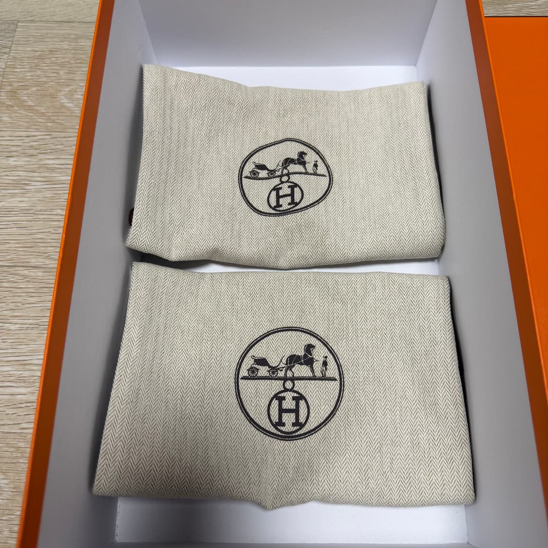 [S+급/36] 에르메스 플로레 60 시어링 스웨이드 뮬 상품이미지10