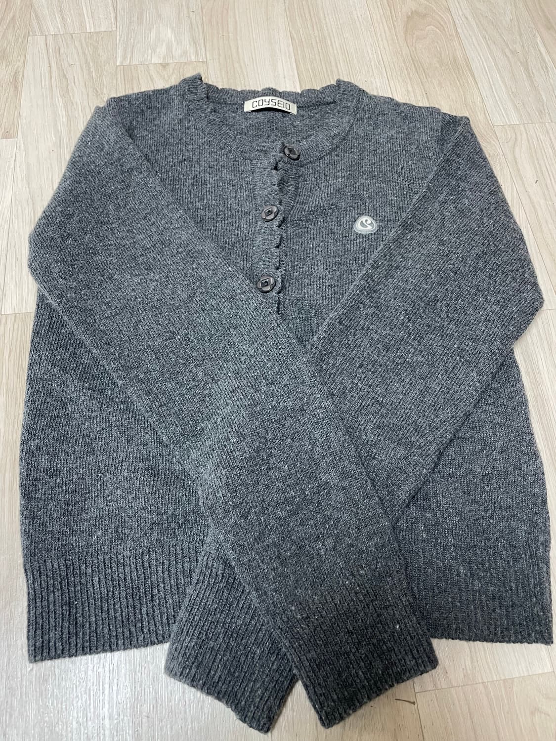 코이세이오 플라워 버튼 가디건 그레이 상품이미지1