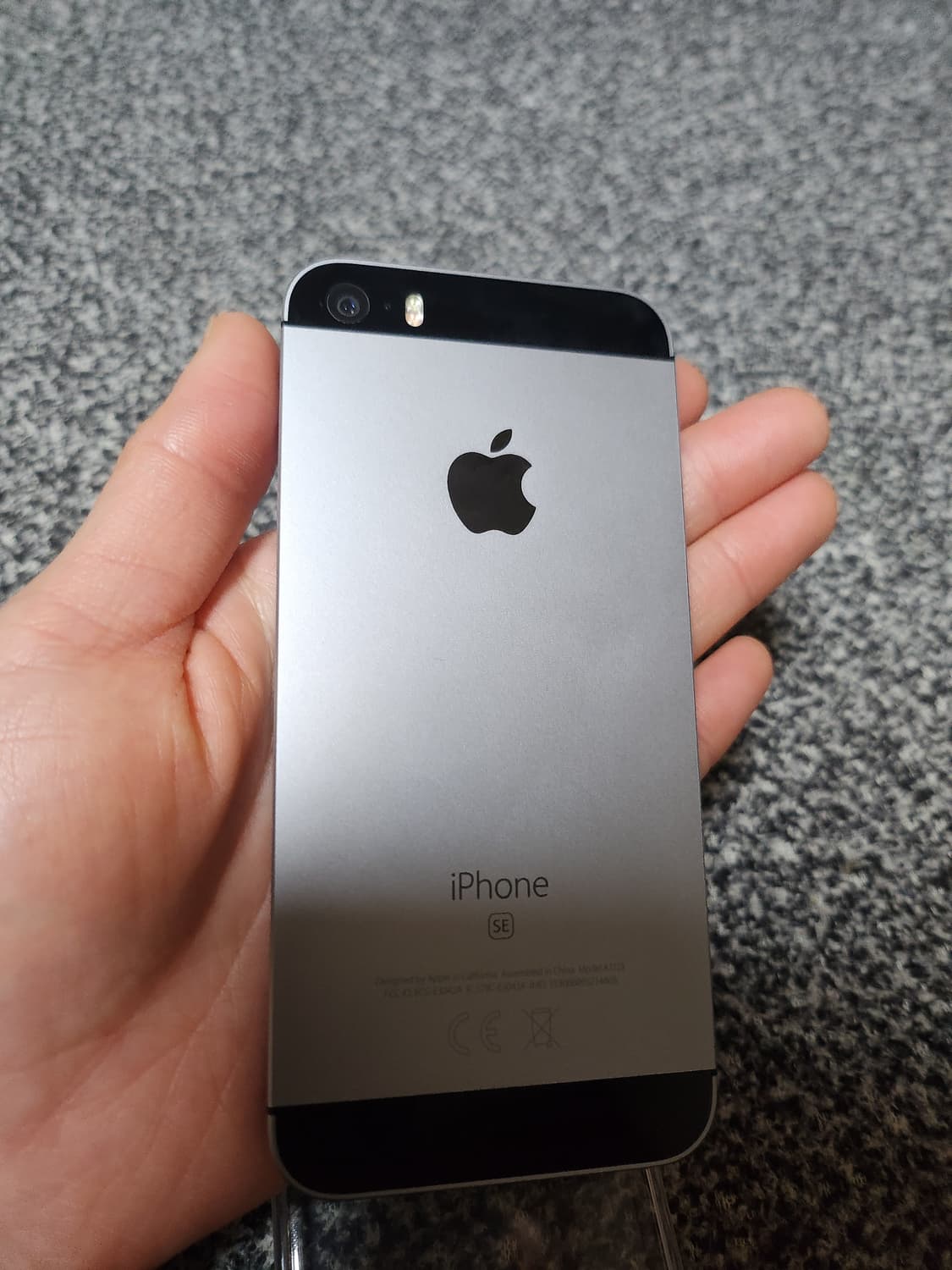 아이폰 se1 스페이스 그레이 스그  상품이미지1