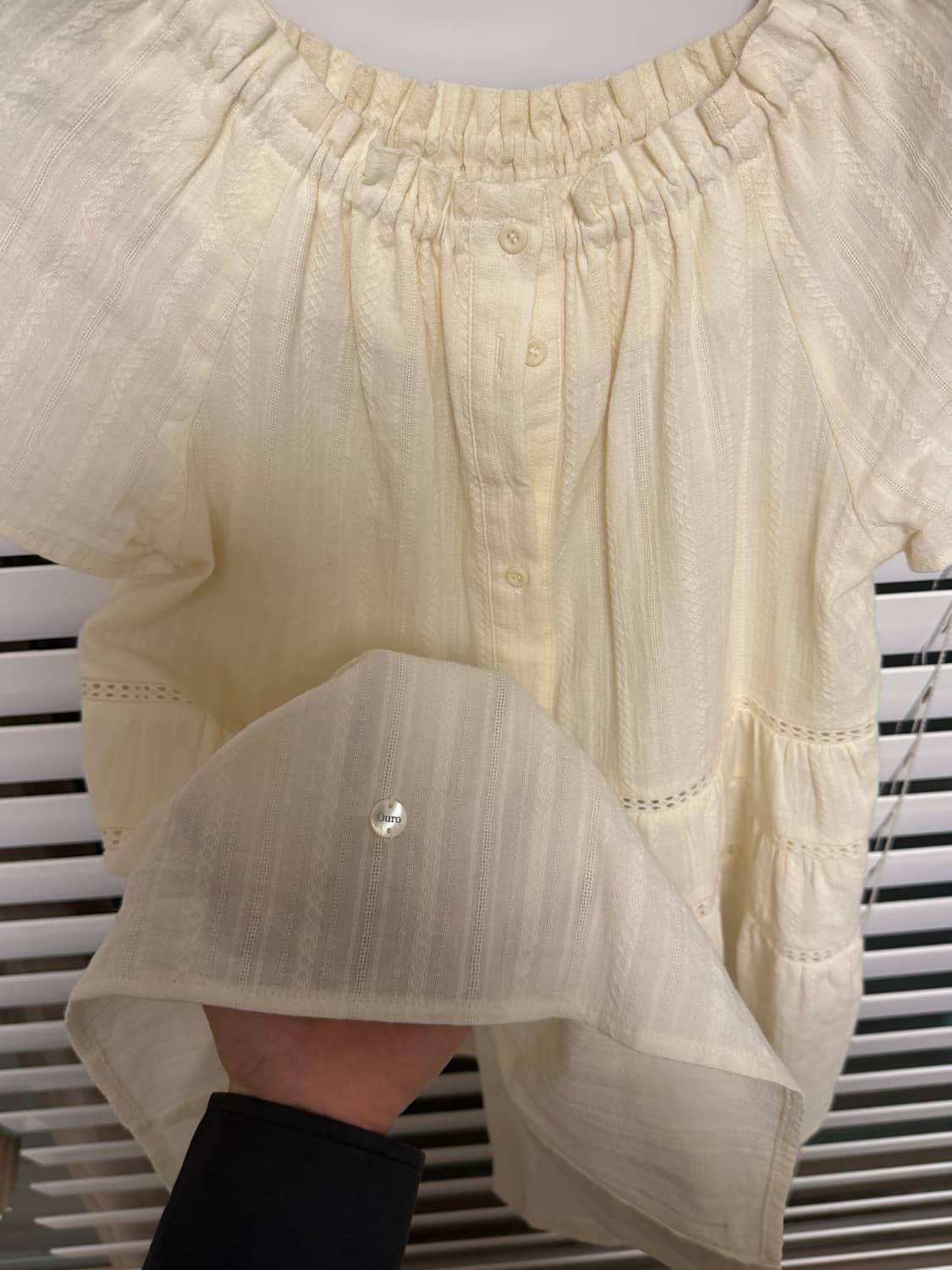 아우로 lace flare blouse  상품이미지7