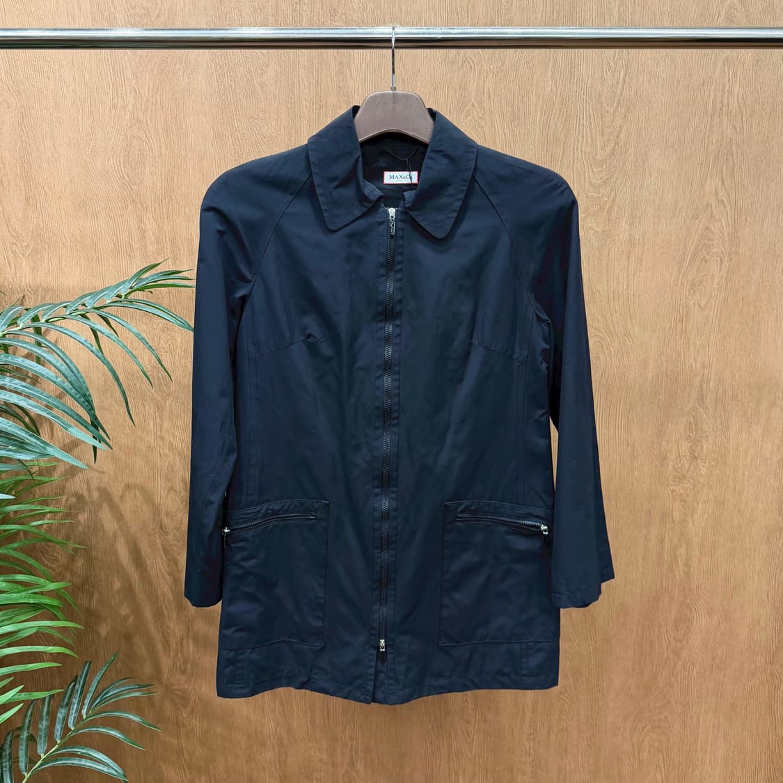 막스앤코 카라넥 롱 자켓 래글런 투웨이 지퍼 디테일 레귤러핏 블랙 상품이미지1