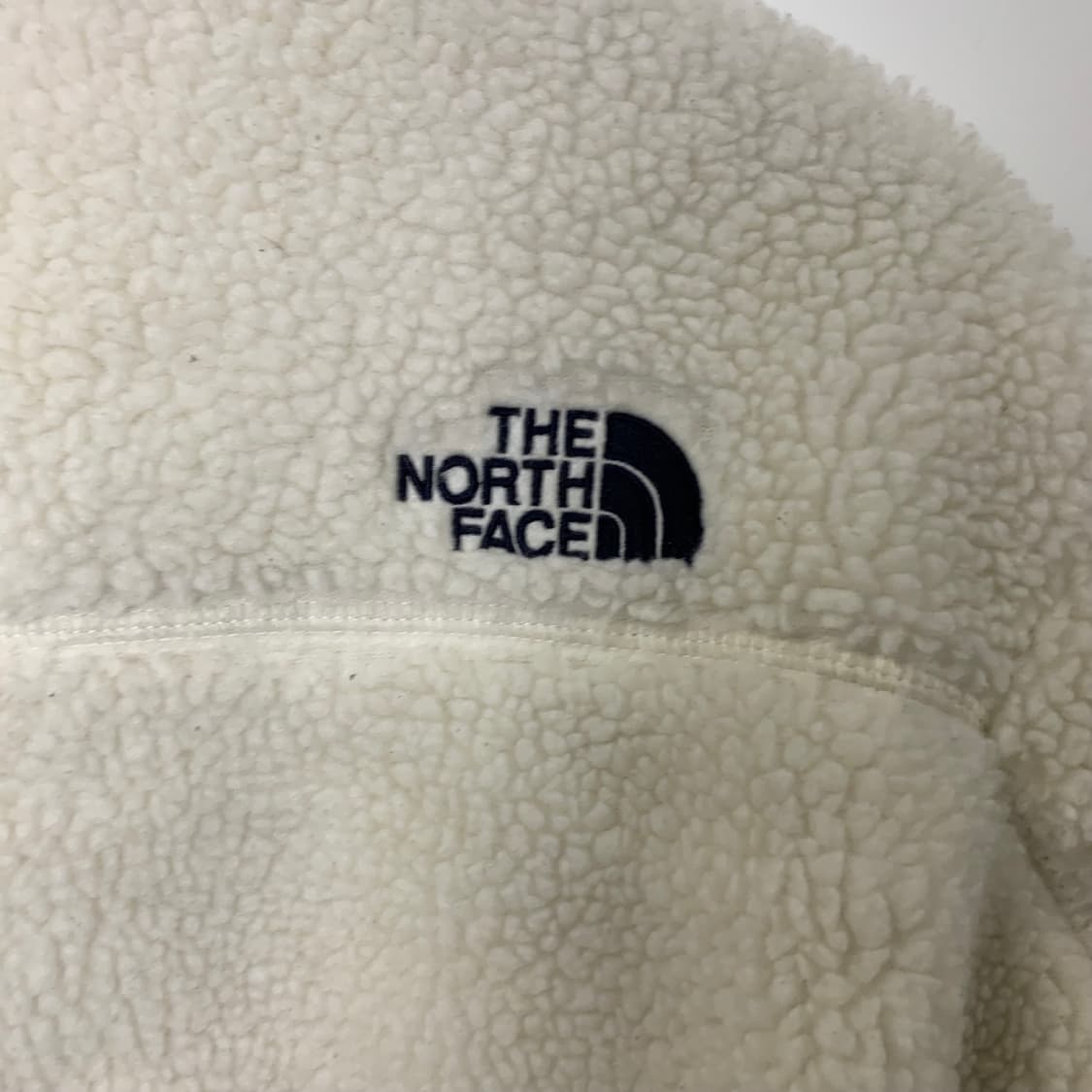 노스페이스 신형 화이트 쉐르파 플리스 자켓 상품이미지5