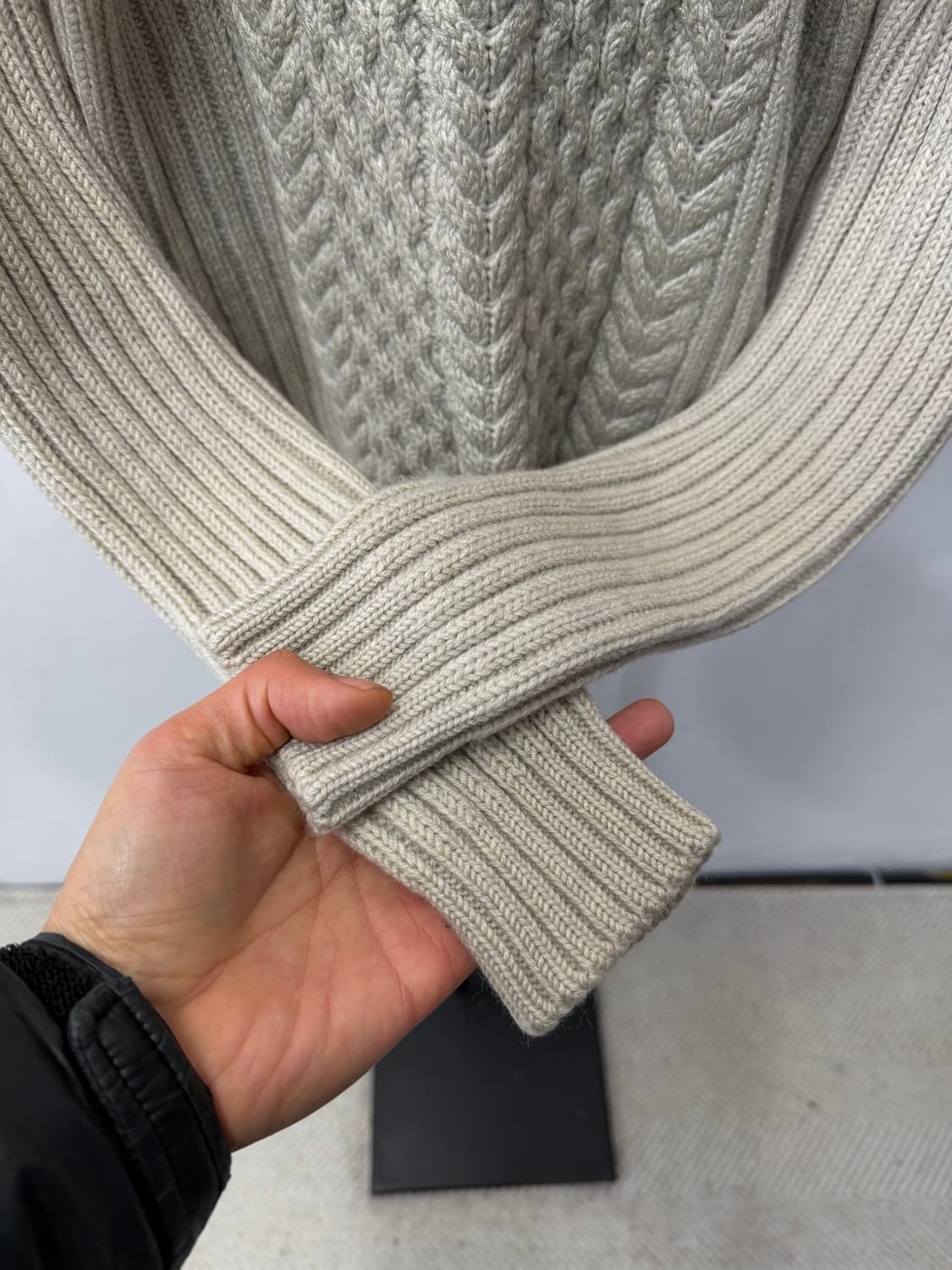 정품) 막스마라 케이블 니트 스웨터 아이보리 L 상품이미지4