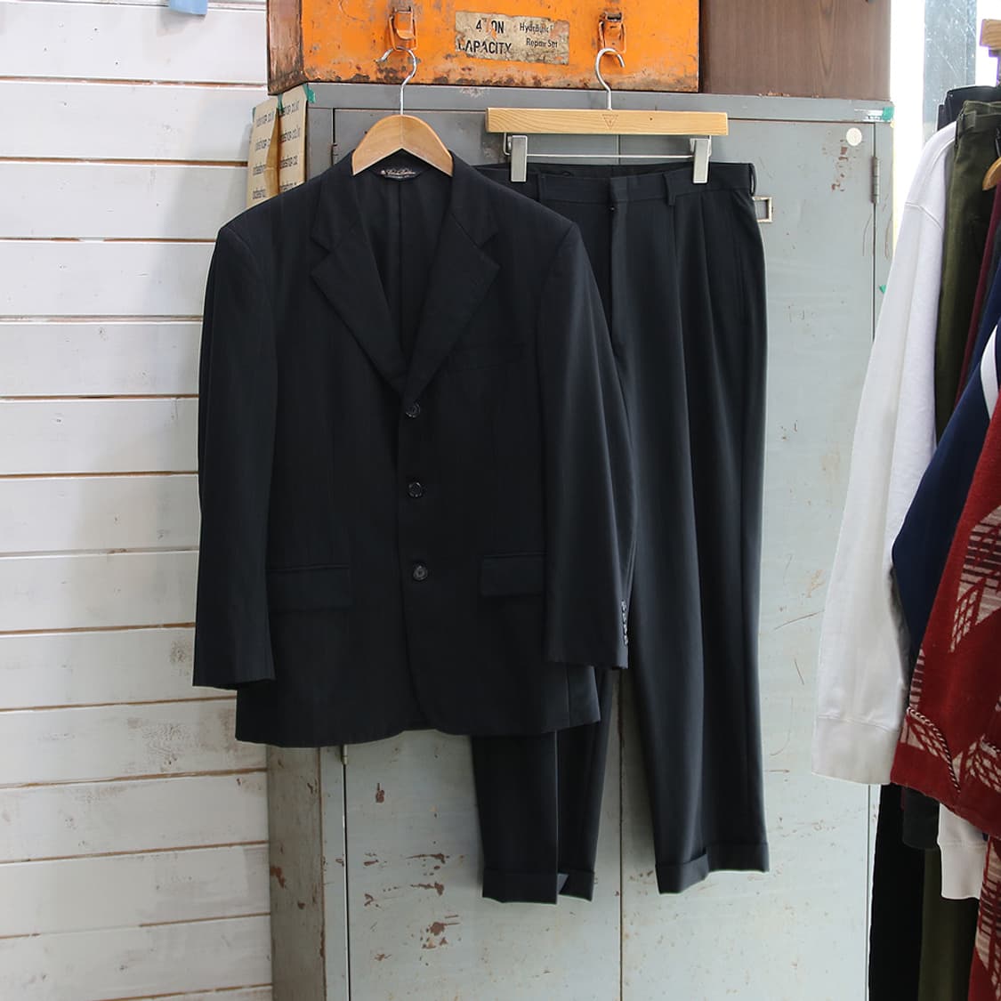 (착용컷) 브룩스 브라더스 울 수트 셋업 (남성용) 상품이미지1