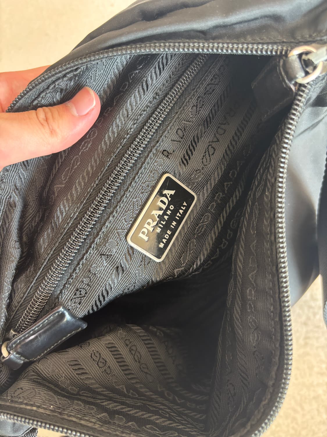 프라다 나일론 메신저백 (풀구성) 상품이미지6