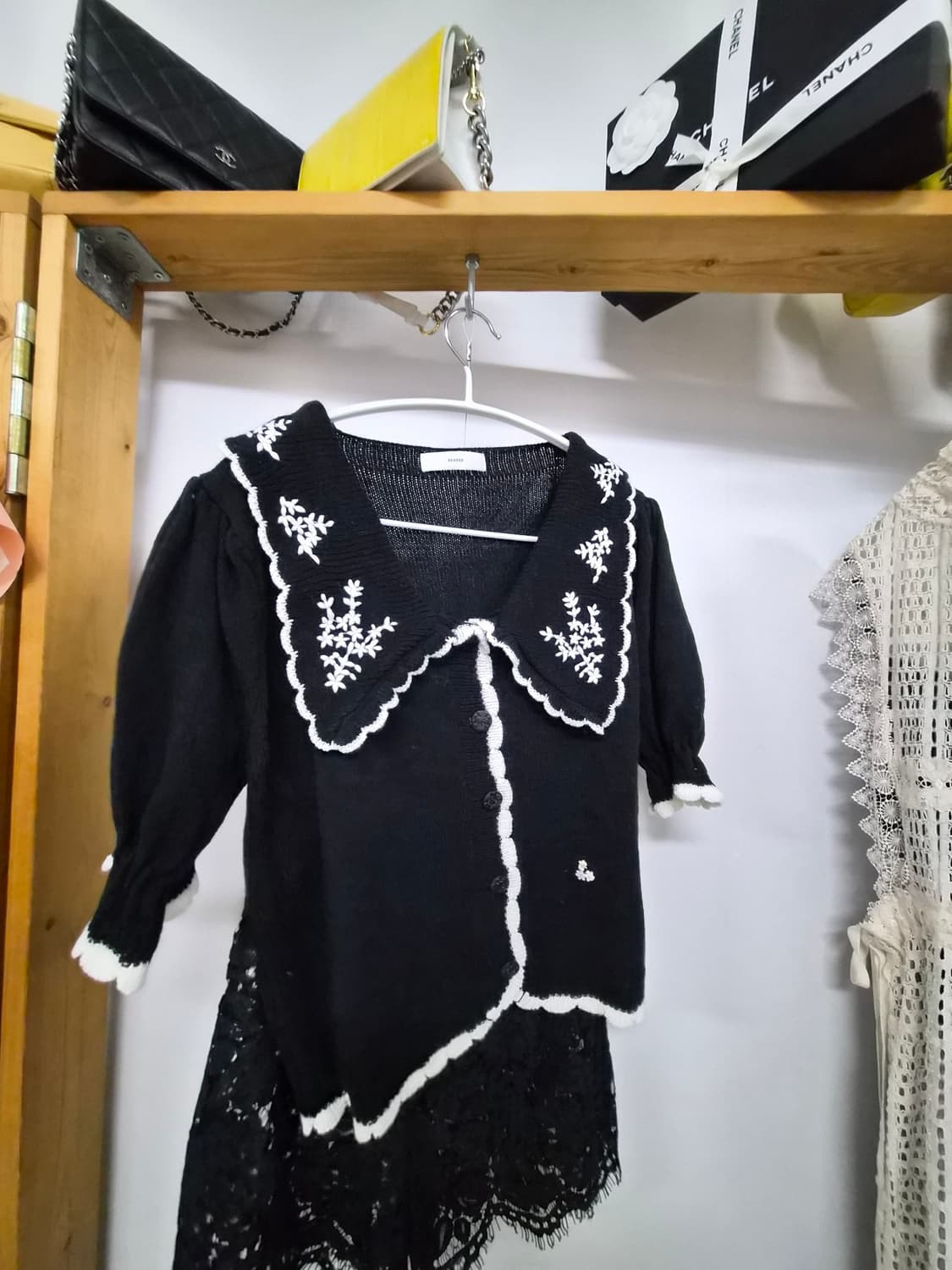 제인송 레이스 숏팬츠 블랙. 비이커 자수 카라 퍼프가디건 상품이미지7