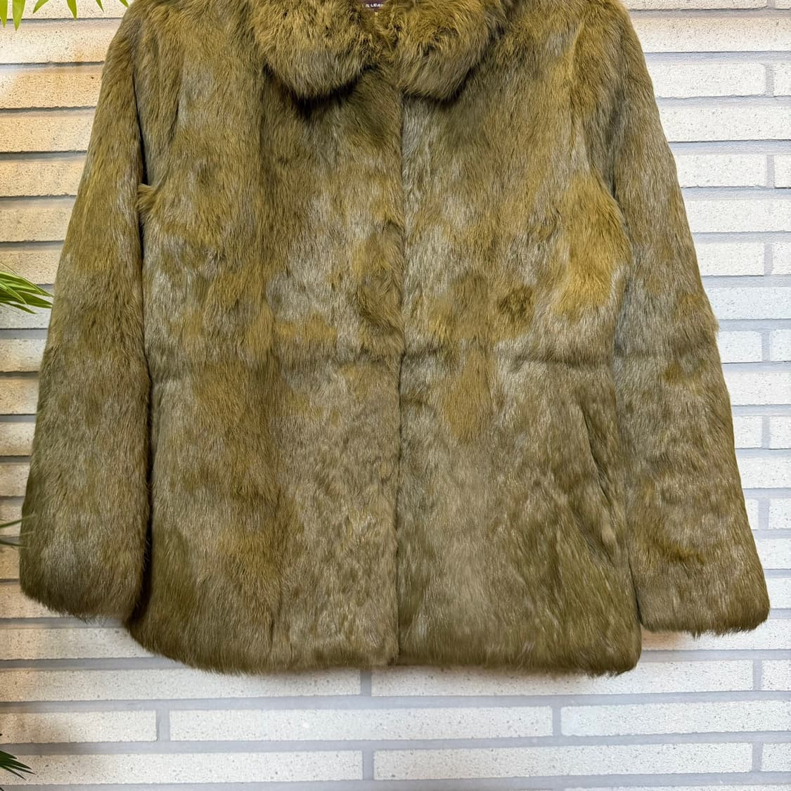 삼미모피 미디 퍼 자켓 라운드카라 히든후크 디테일 카키 상품이미지5