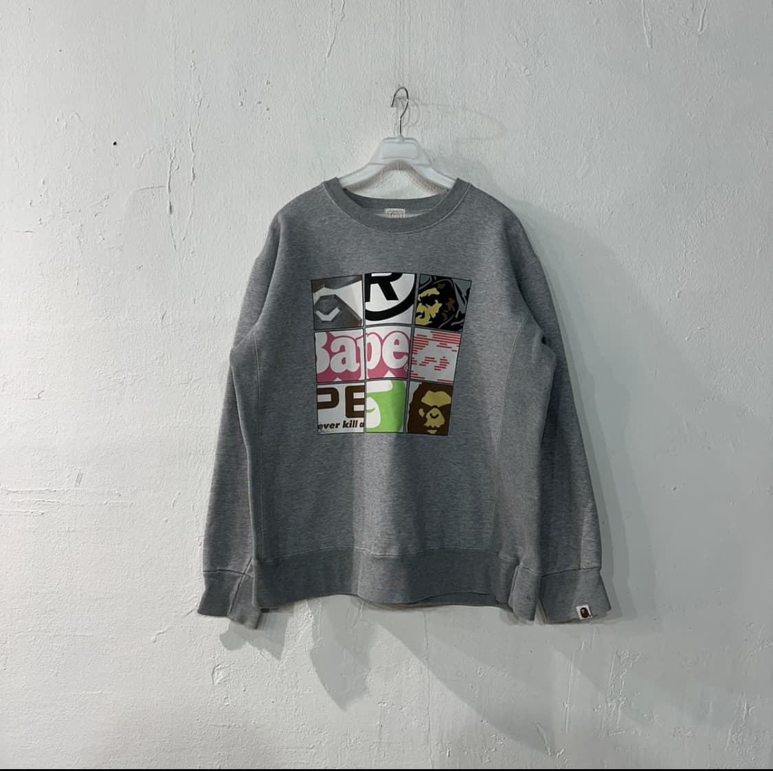 베이프 그레이 맨투맨 L 상품이미지1