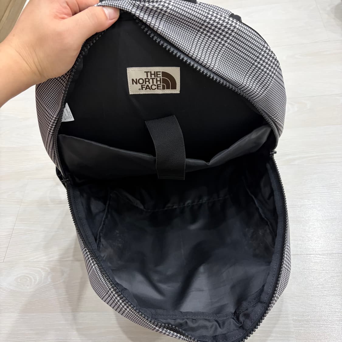 노스페이스 화이트라벨 그레이 체크 백팩 가방 상품이미지8