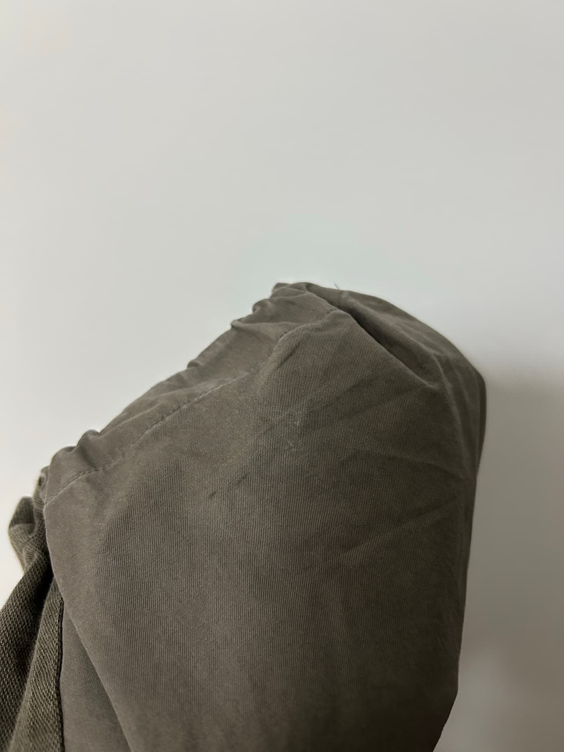  999휴머니티 옴 이지 팬츠 올리브 상품이미지3