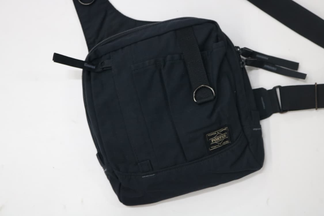 포터 테크니컬 바디백 상품이미지3