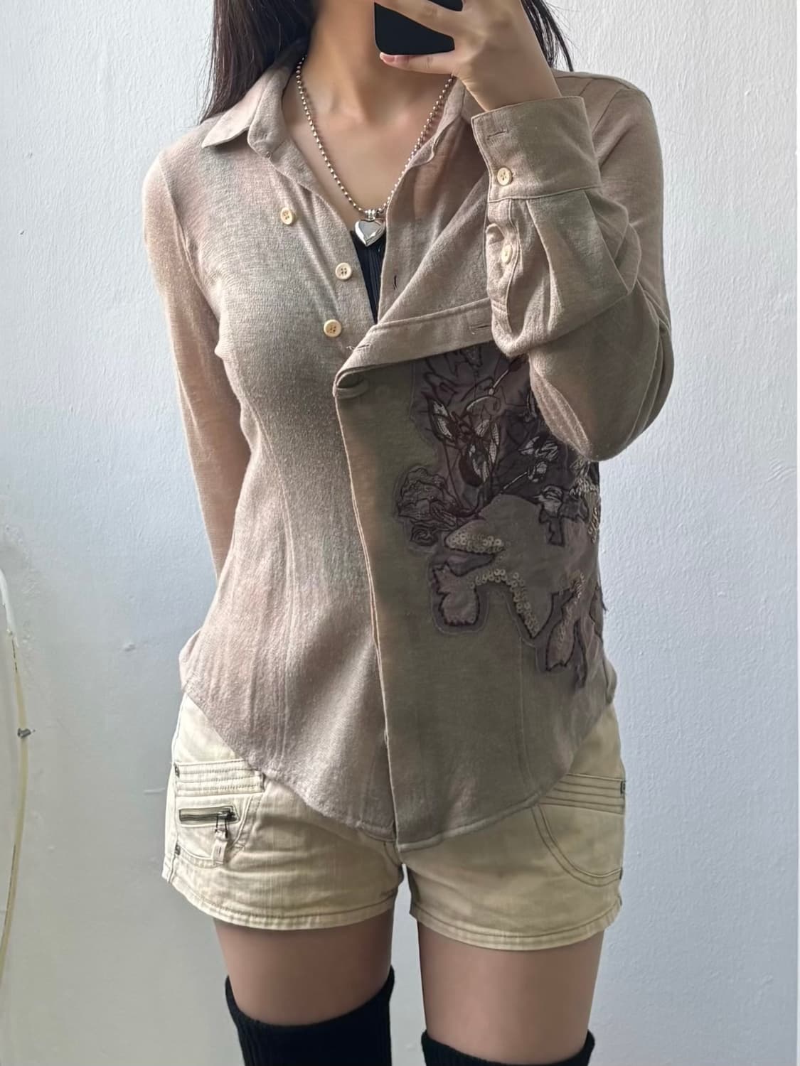 Vintage Brown Sheer Applique Shirt 상품이미지3