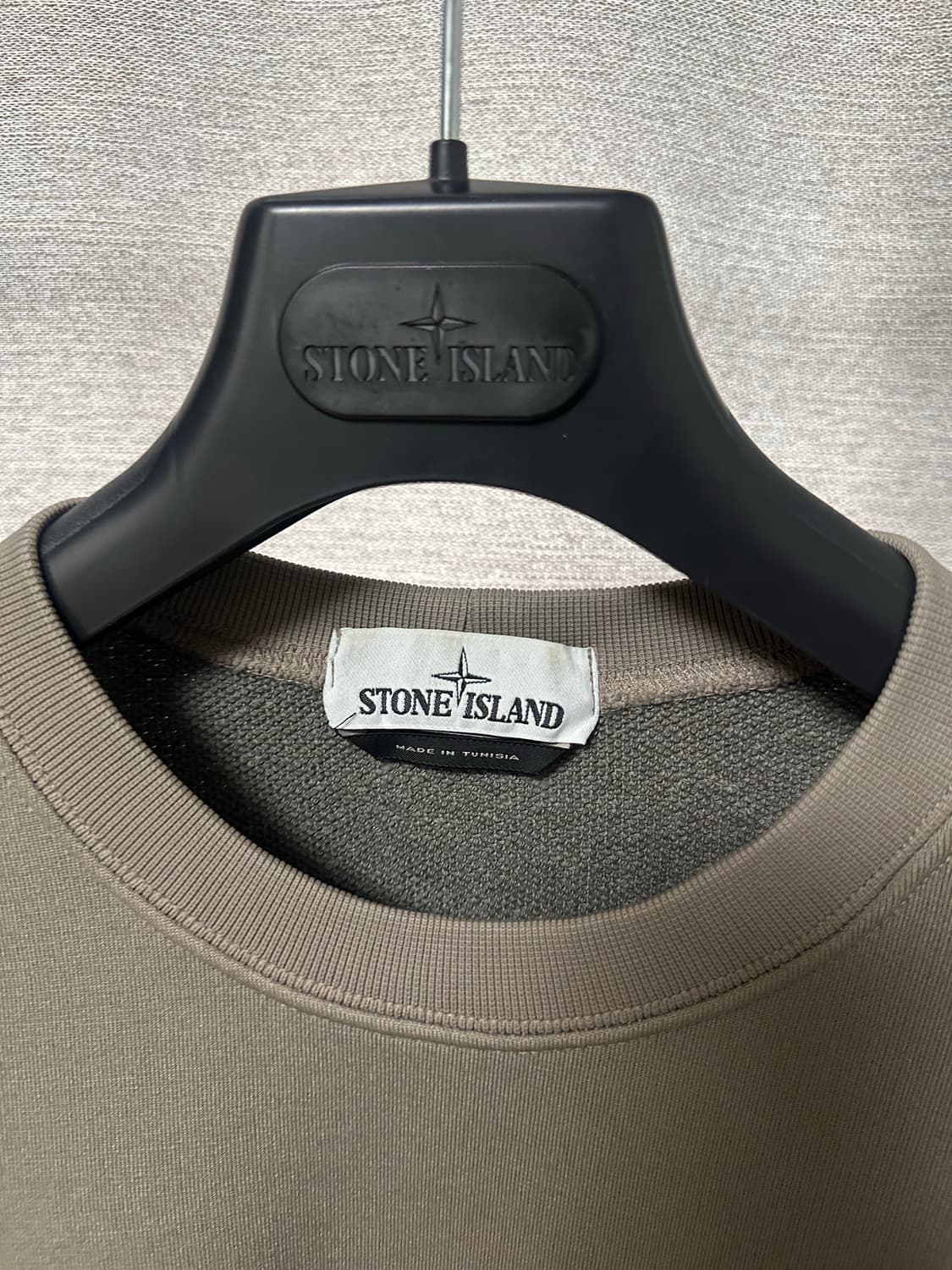 스톤아일랜드 라미플락 맨투맨 올리브카키 (M) 상품이미지4