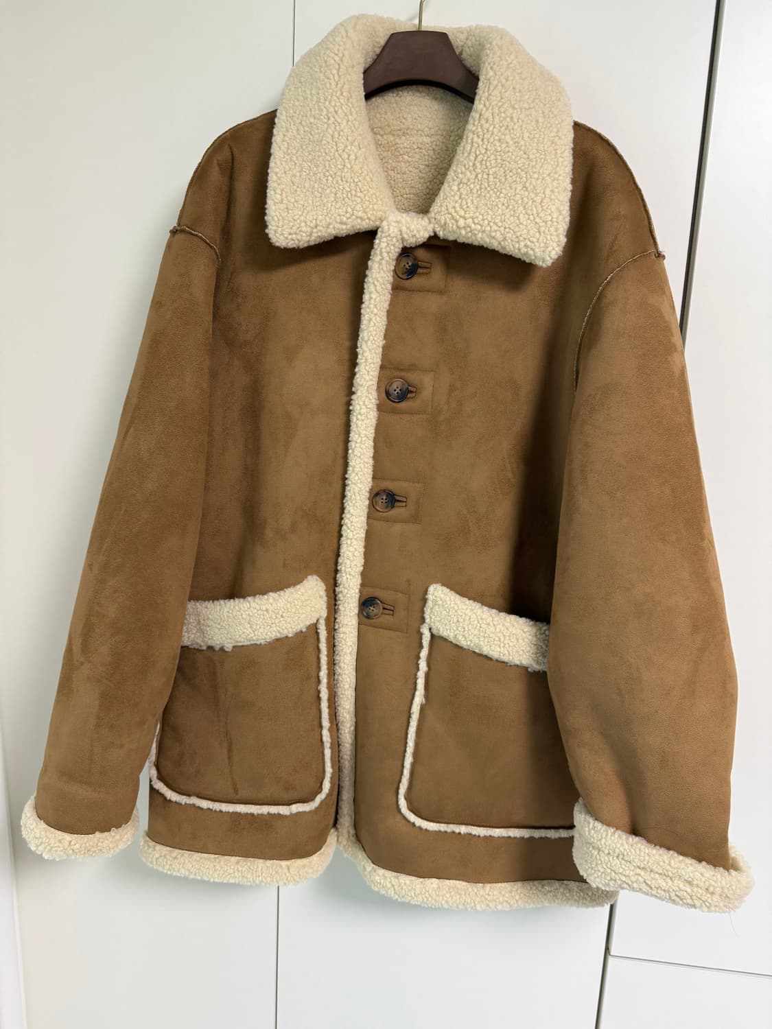 던스트 리버시블 무스탕 상품이미지1