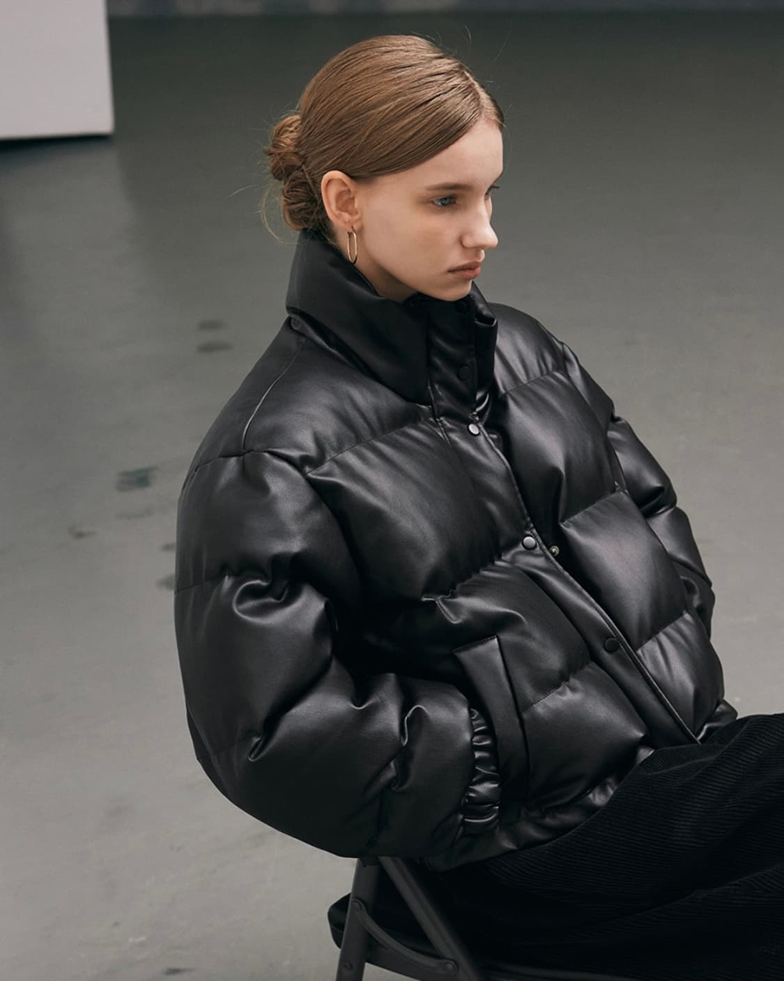 닉앤니콜 SENSUAL LEATHER SHORT PADDING 상품이미지1