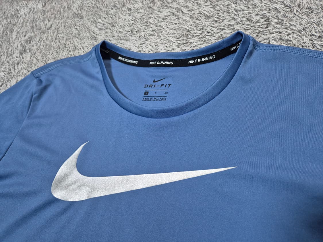 나이키 드라이핏 여성 크롭 기능성 반팔티 S(80) 상품이미지2