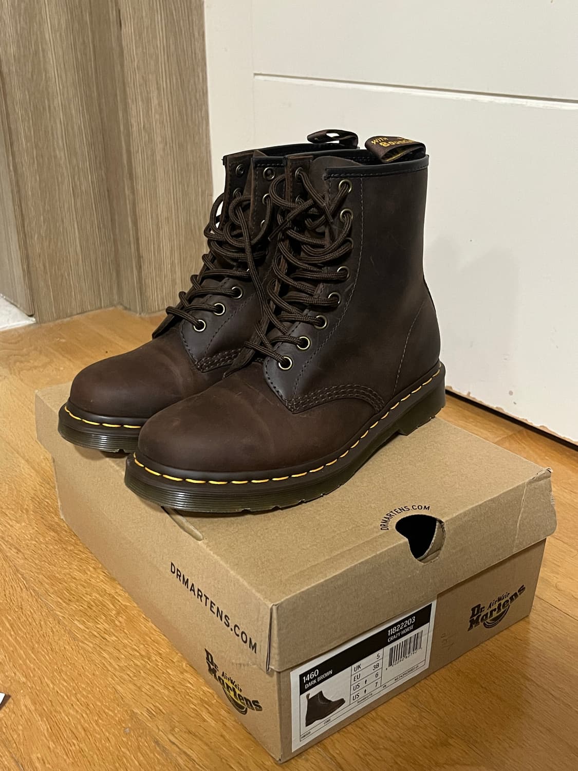 닥터마틴 1460 크레이지호스 UK5 (245-250추천) 상품이미지1