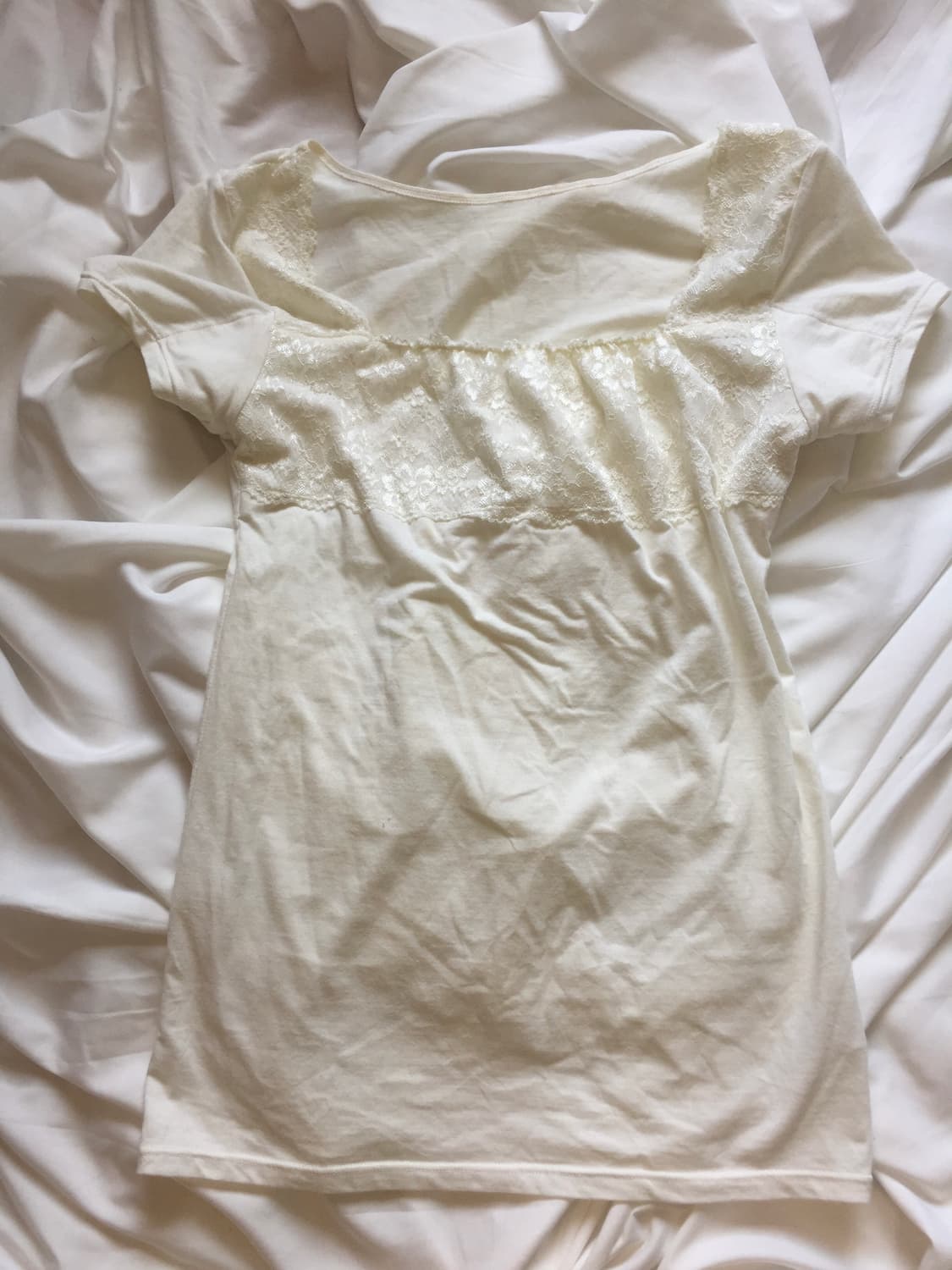 레이스 포인트 티셔츠 상품이미지1