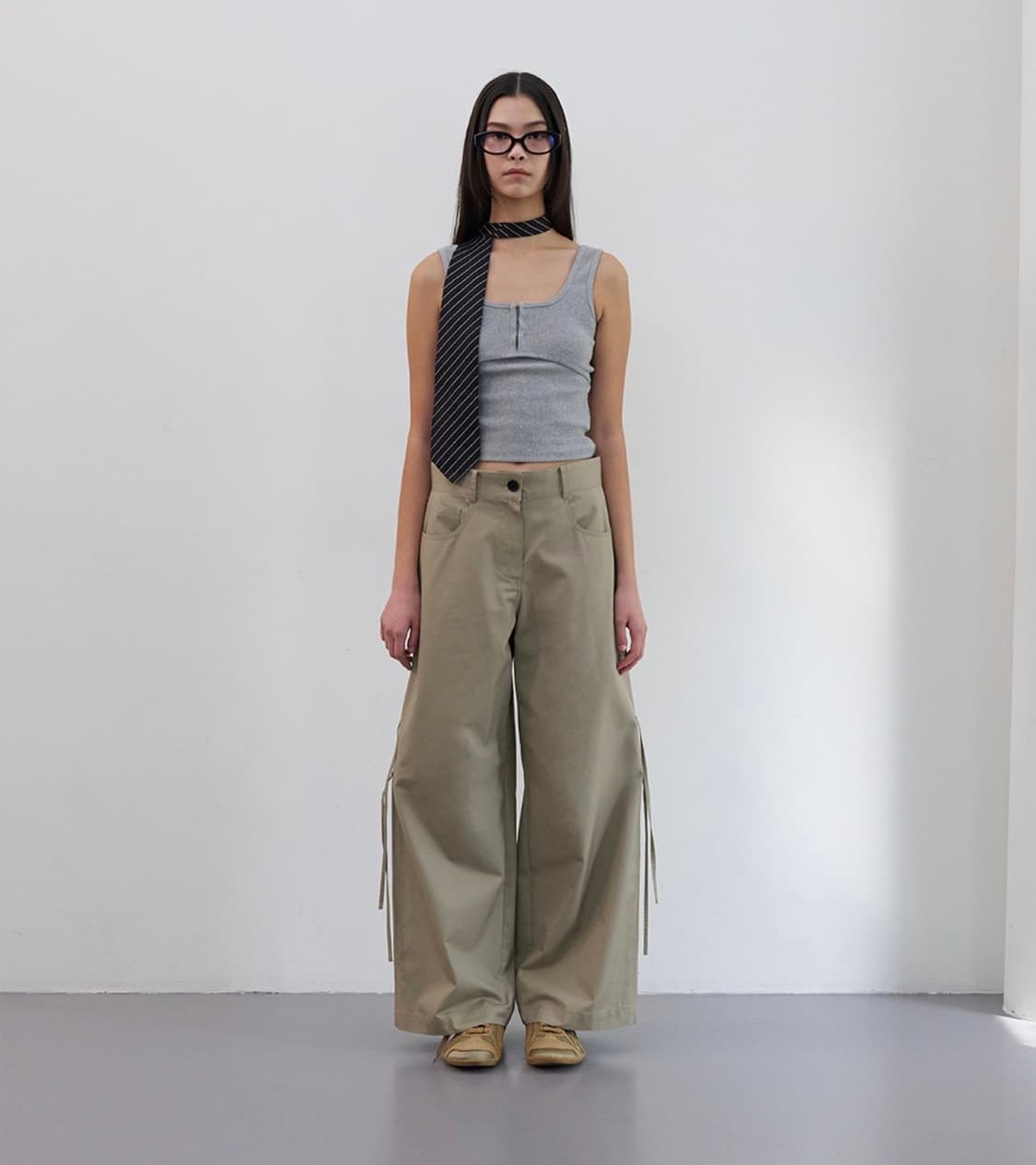 LCDC STRAP DETAIL WIDE TROUSERS 상품이미지1