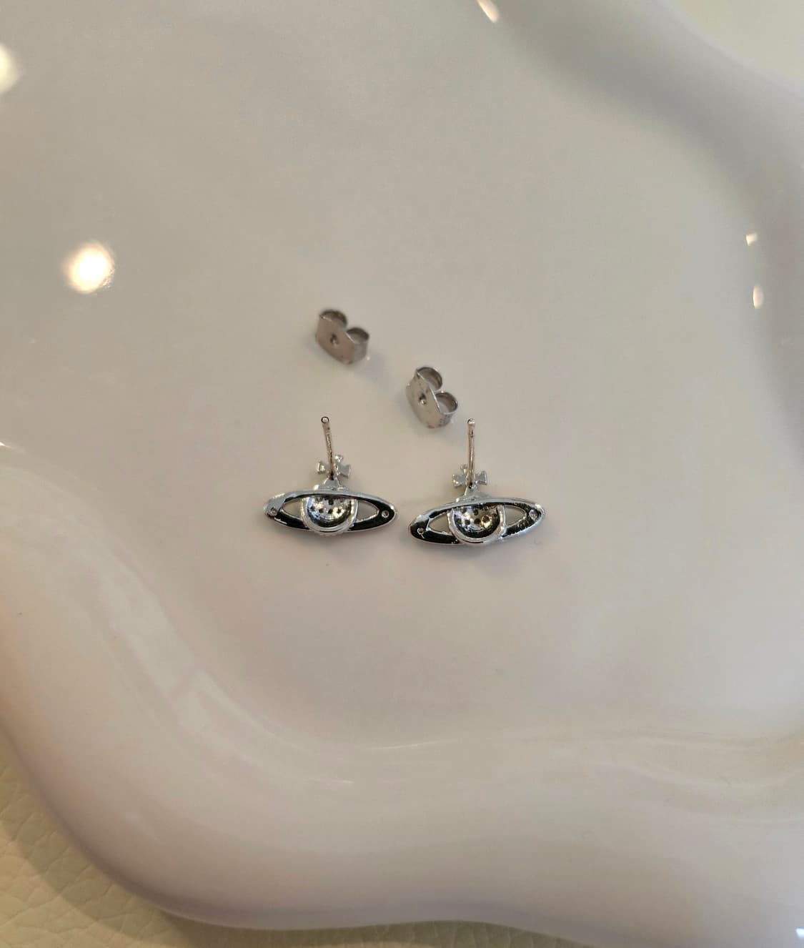 비비안웨스트우드 업사이클링 은장 미니 귀걸이 상품이미지4