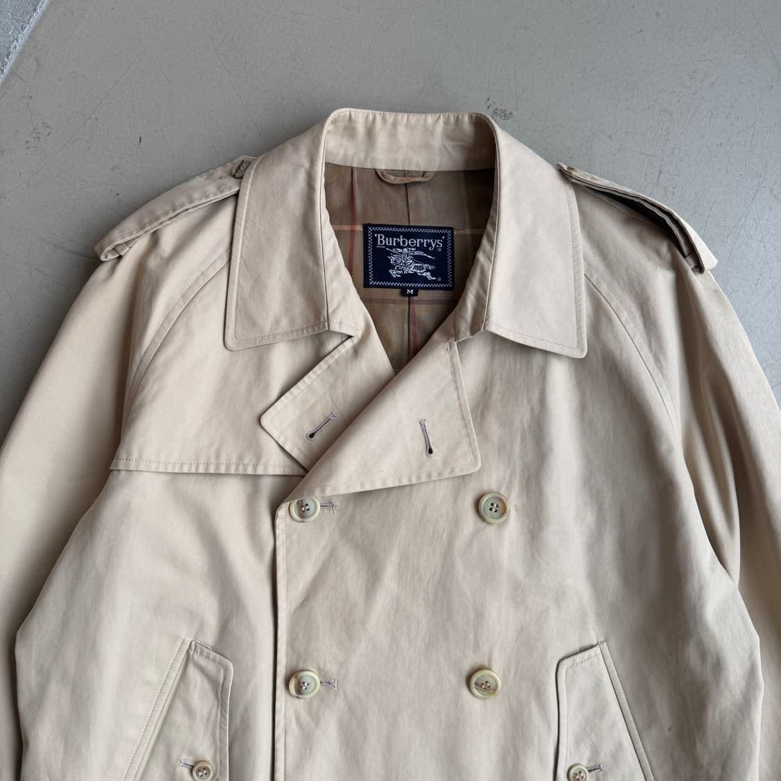 버버리 크롭 더블 트렌치 자켓 상품이미지4