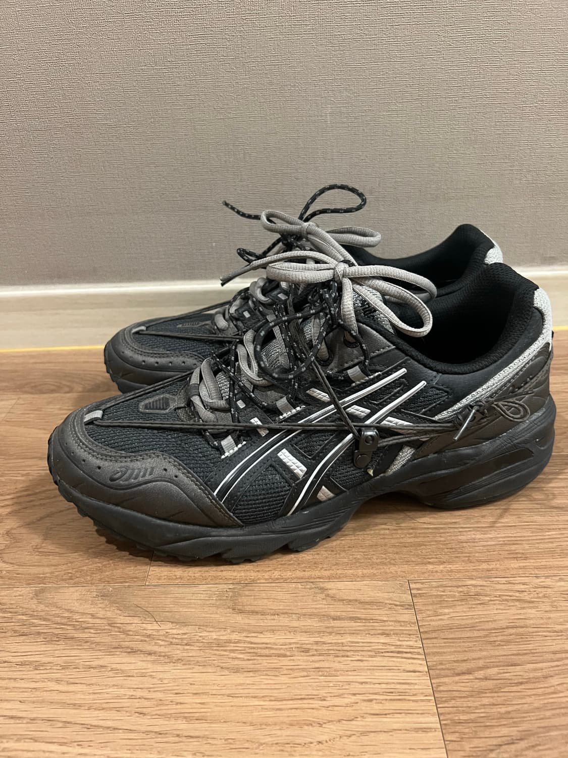 아식스 앤더슨벨 젤 1090 블랙실버 eu43.5 상품이미지1