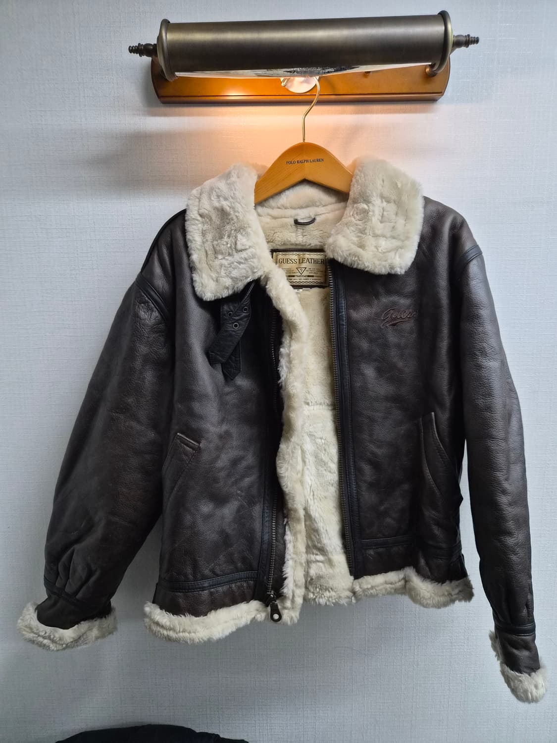 M/100) GUESS 게스 90'S B-3 무스탕 팝니다 상품이미지1