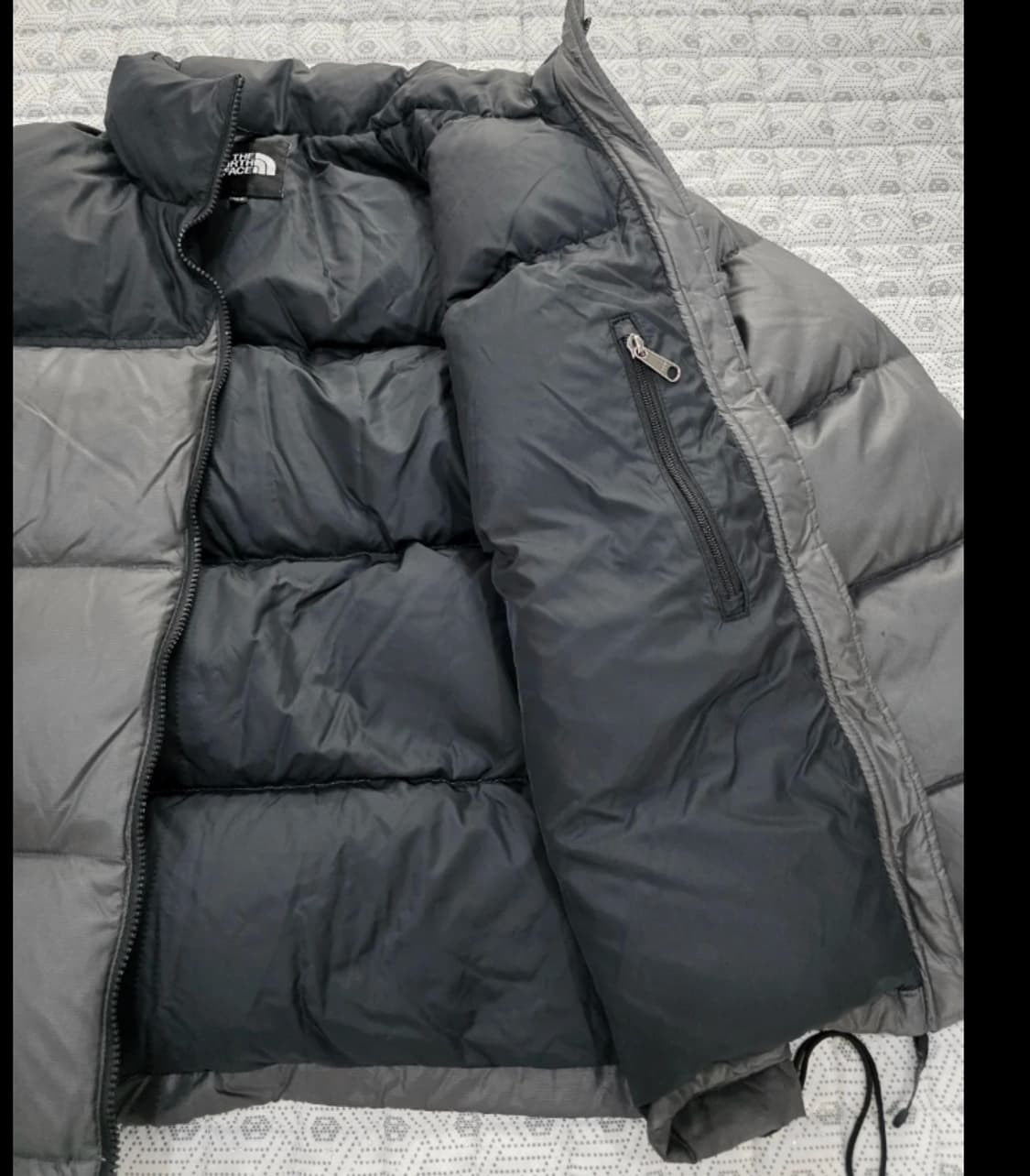 노스페이스 눕시 700 패딩 회색/검정 100 상품이미지3