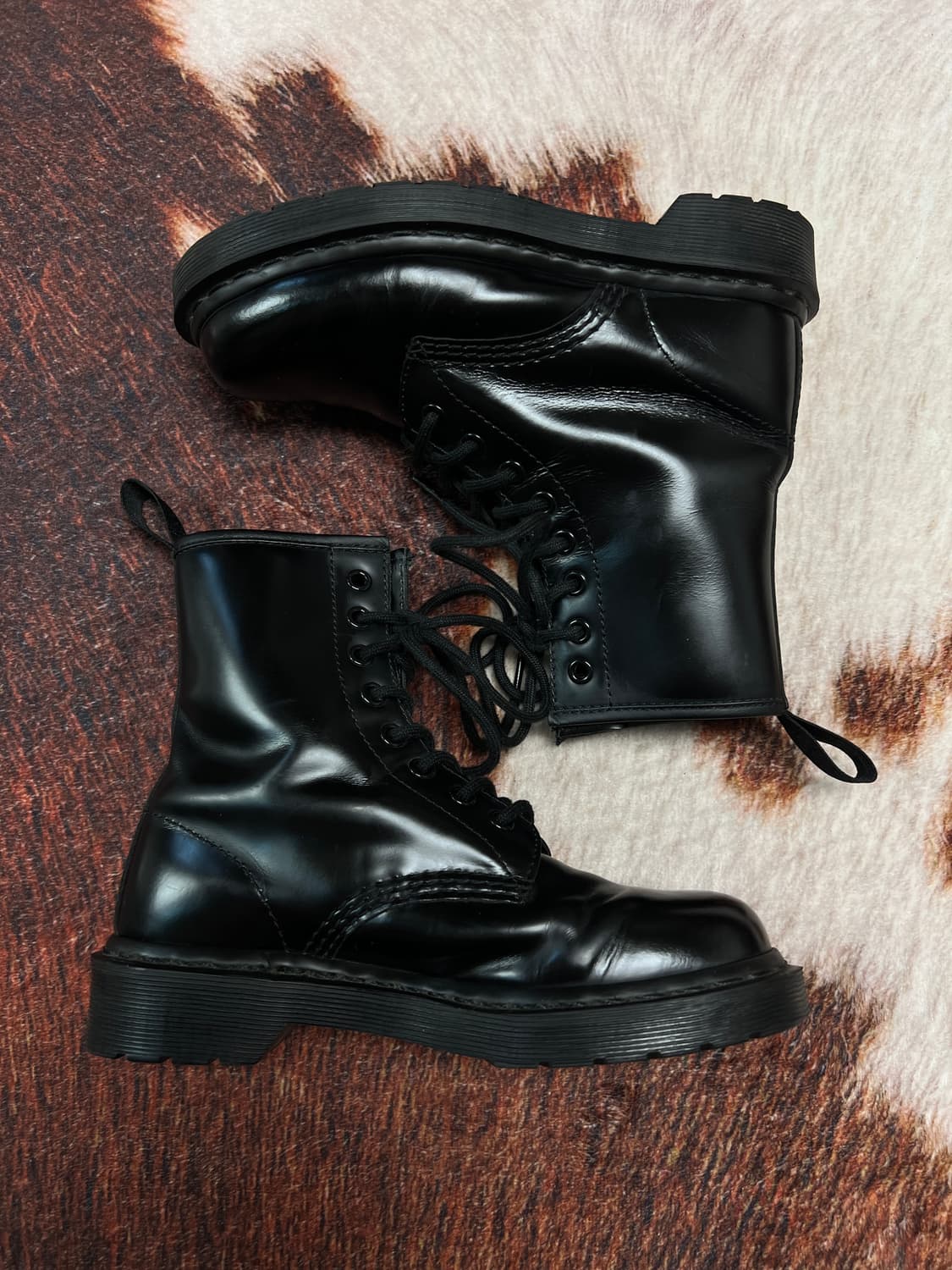 [36] 닥터마틴 1460 스무스 모노 8홀 워커 상품이미지2