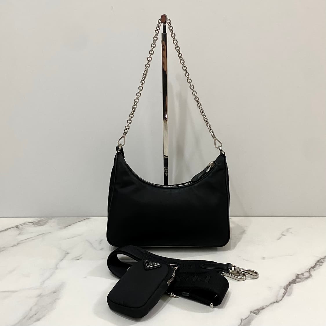 프라다 리에디션 2005 리나일론 숄더백 블랙 1BH204 상품이미지8