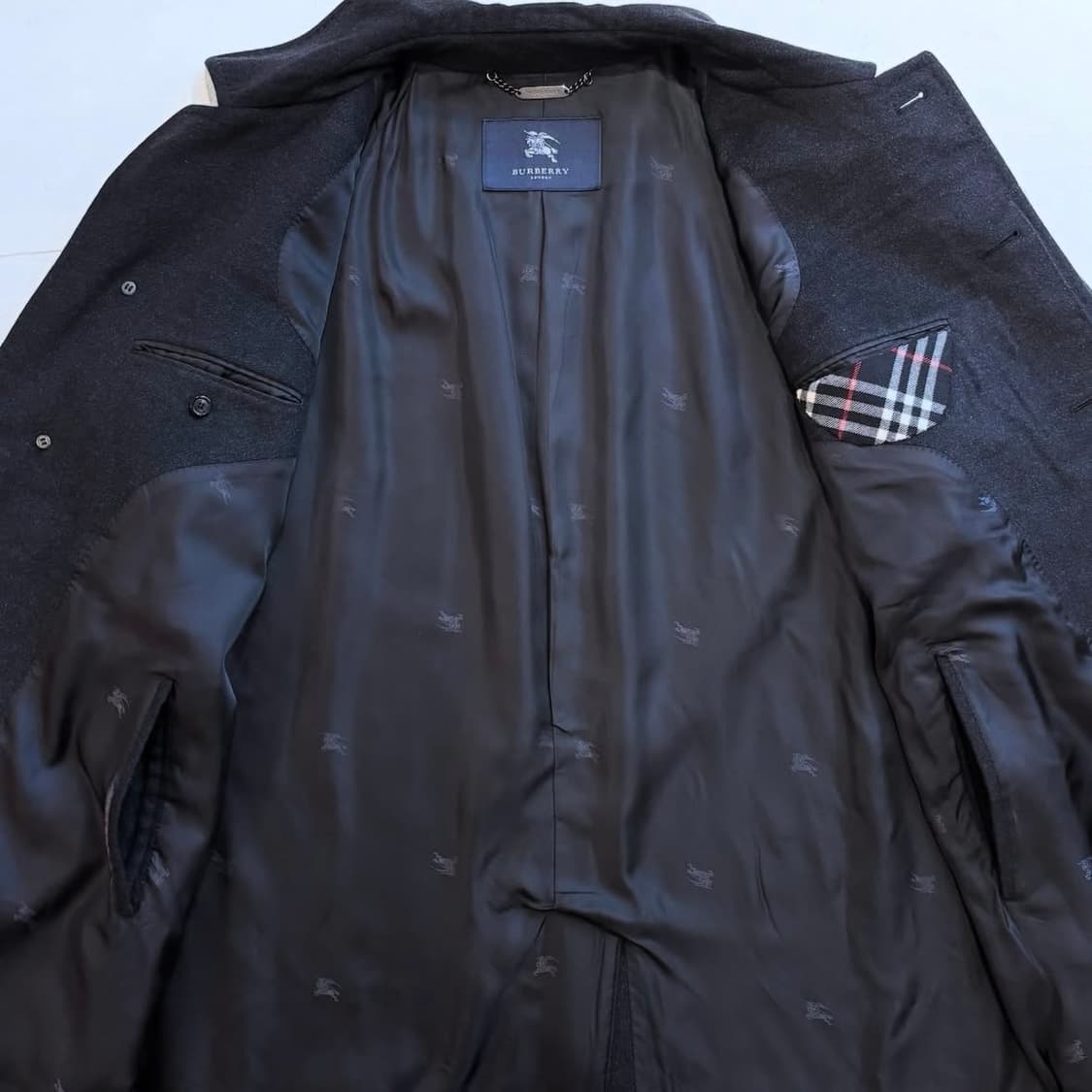 버버리 100% cashmere 챠콜 맥 코트 상품이미지4