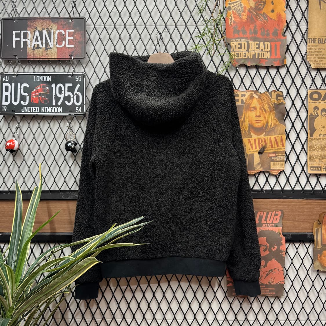 오니츠카 타이거 X 안드레아 폼필리오 플리스 후드 집업 뽀글이 블랙 상품이미지2