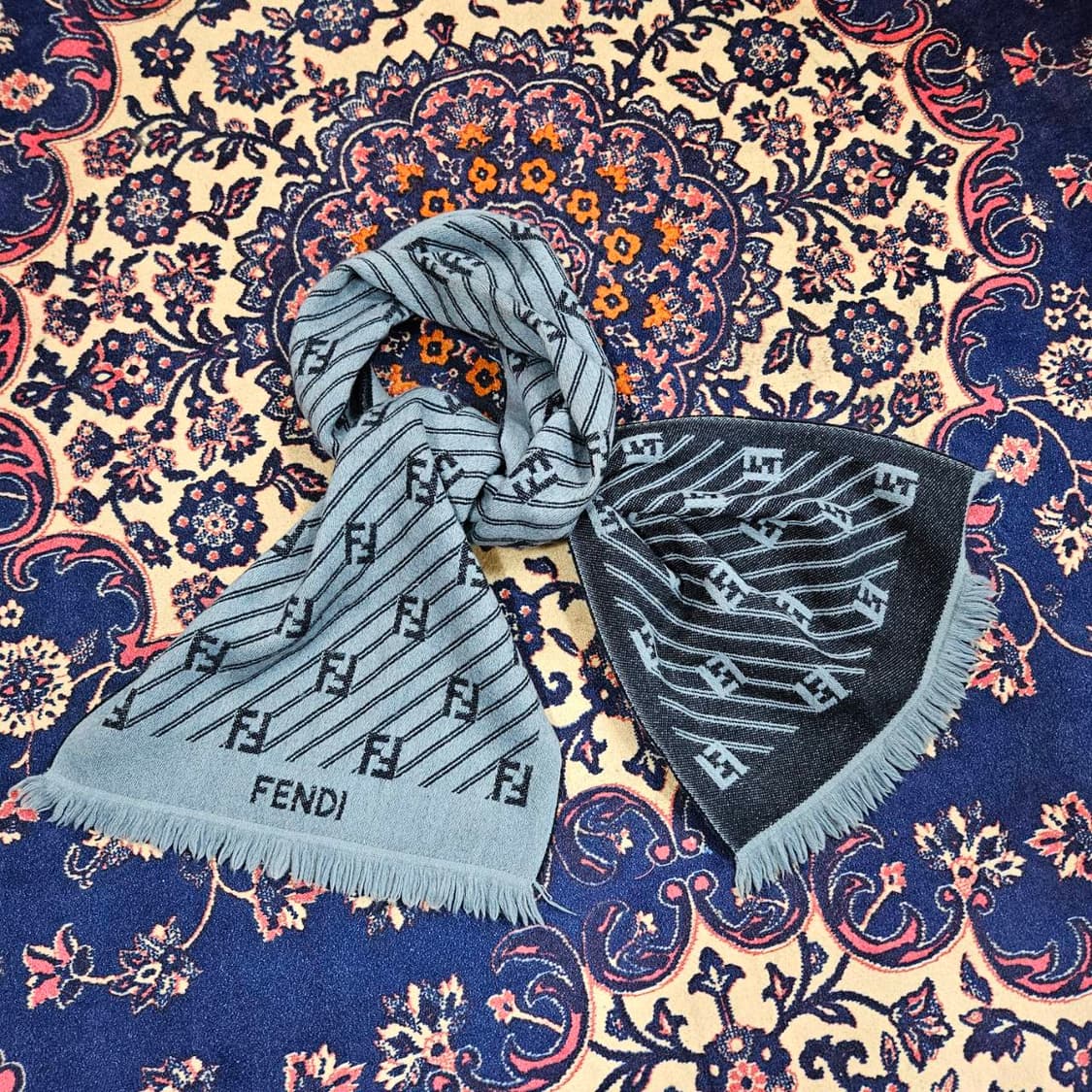 펜디(FENDI) 울100% 사선 스트라이프 머플러 상품이미지1