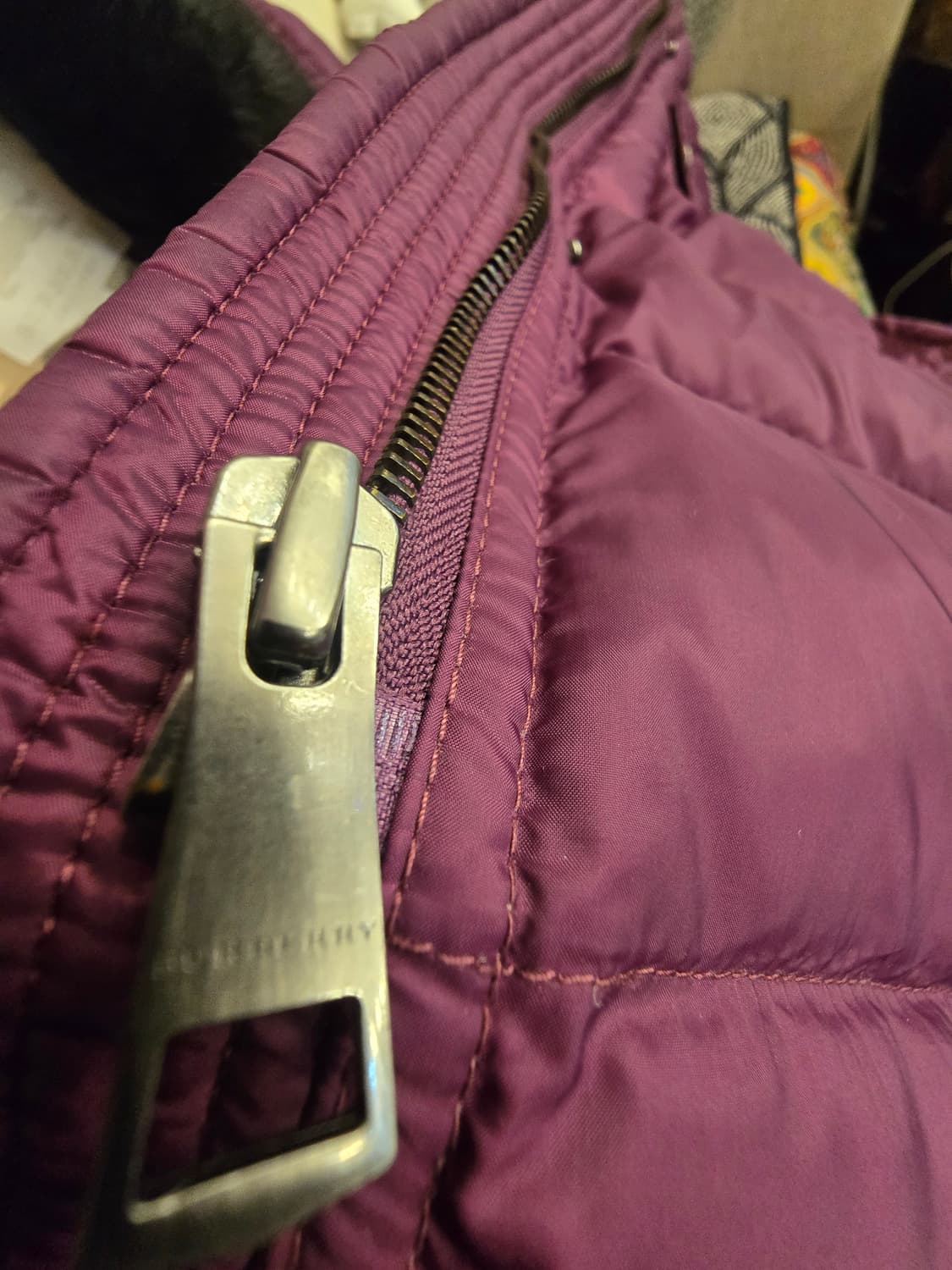 버버리 (Burberry)
 퍼플  구스패딩 상품이미지4