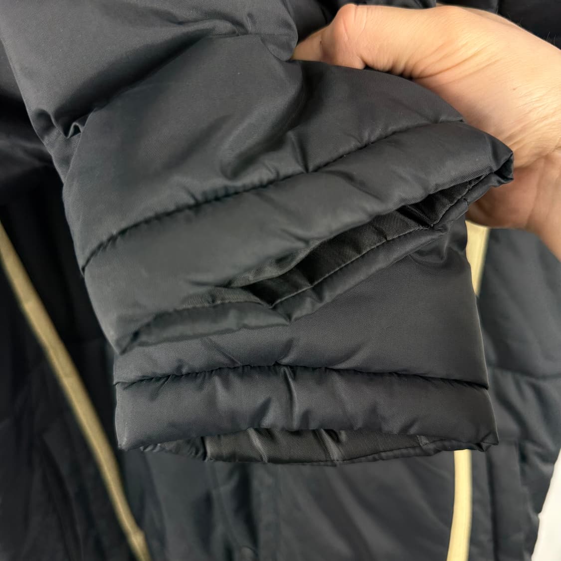 (무료배송)M) 나이키 올드스쿨 토탈90 누빔 패딩 벤치코트 블랙 상품이미지4