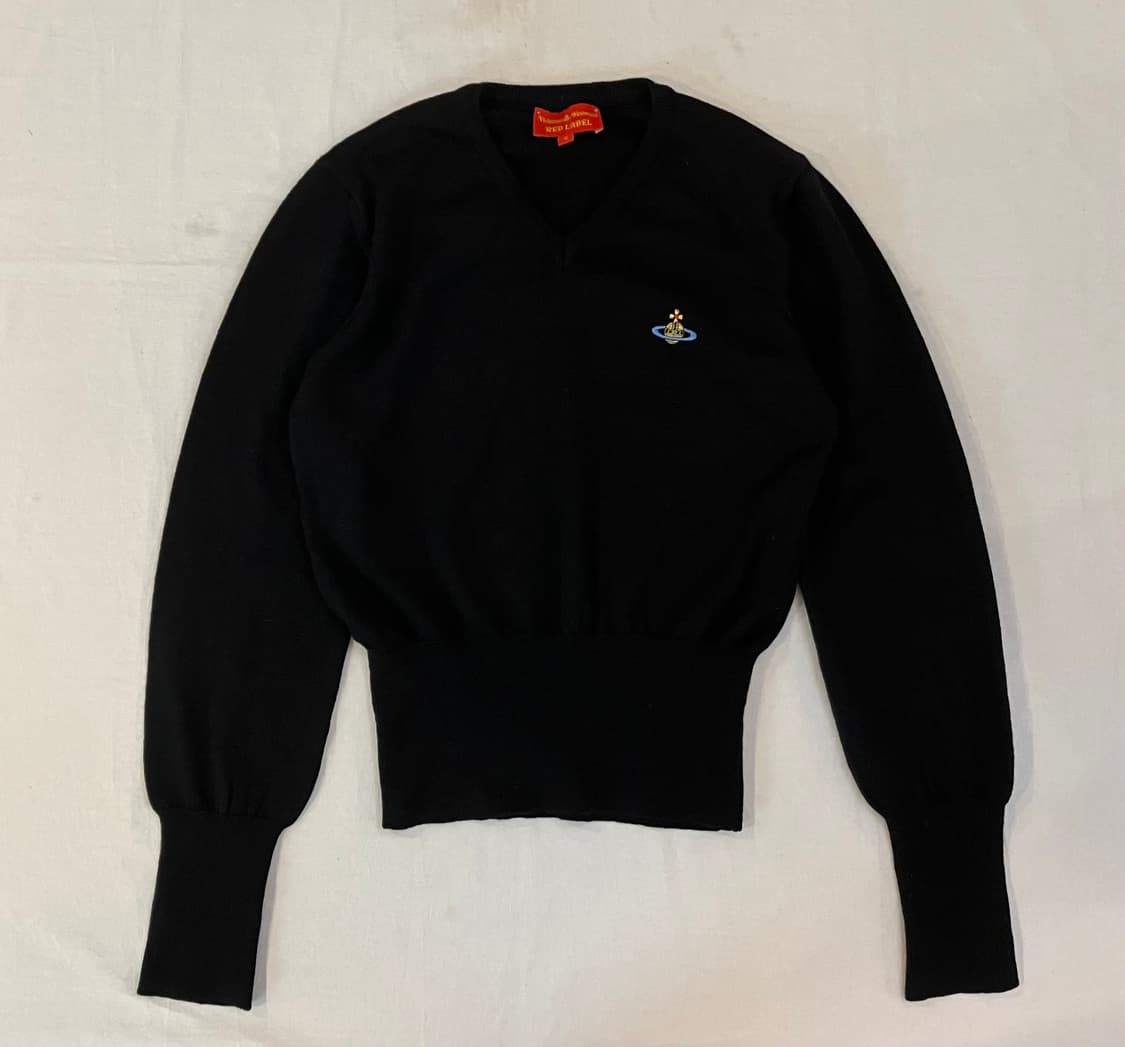 비비안 웨스트우드 레드라벨 딱붙핏 브이넥 울 니트 블랙 상품이미지1