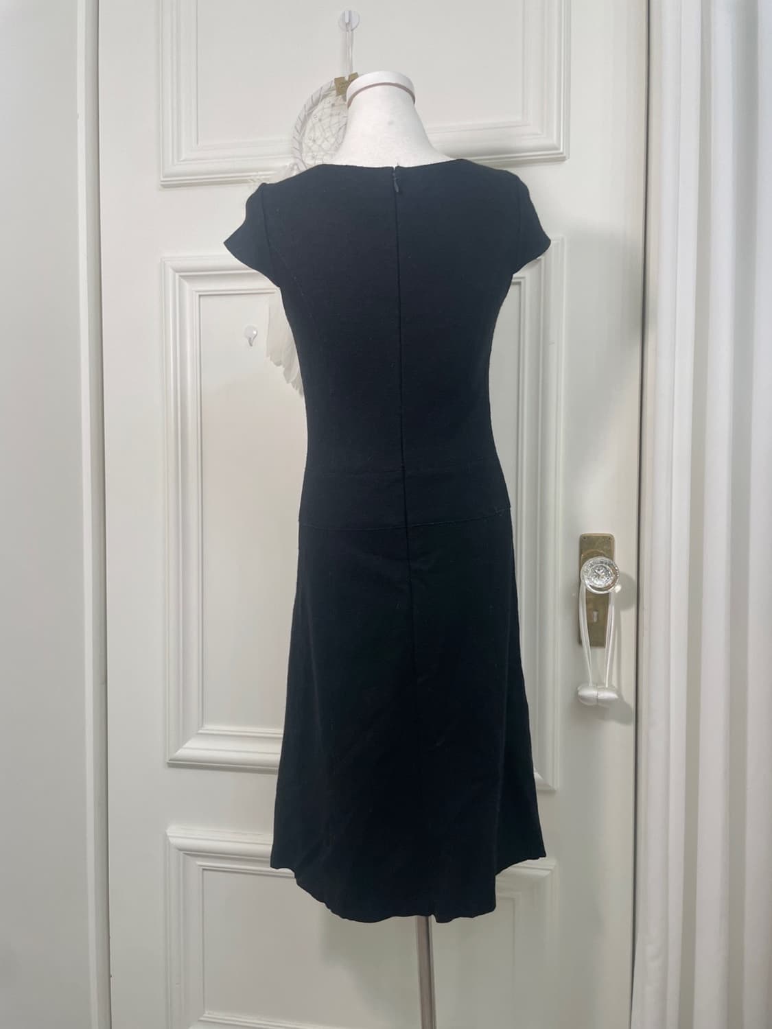 UNTITLED black wool princess line crysta 상품이미지3