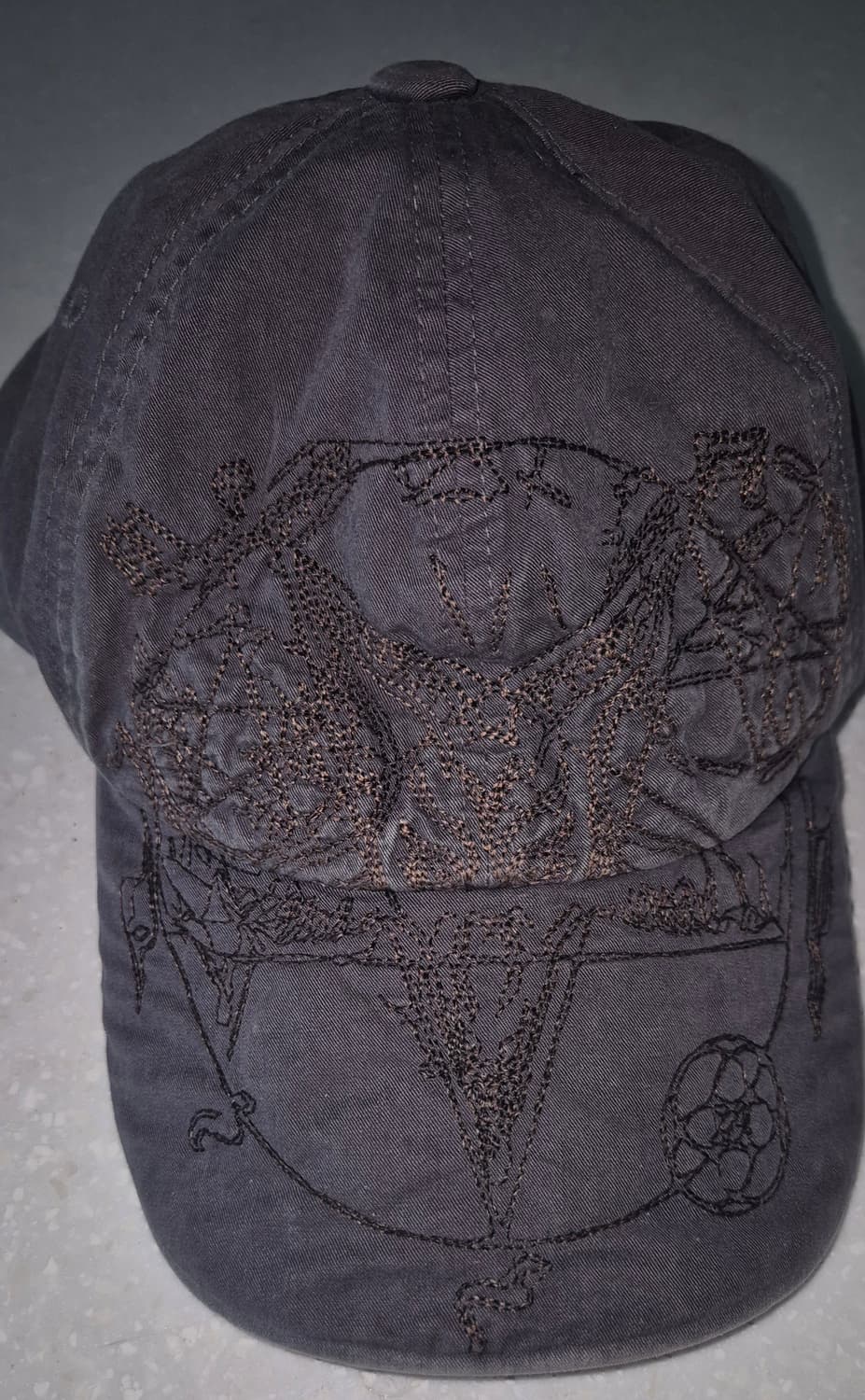 에모스탠스클럽 초판 로고 캡 상품이미지1