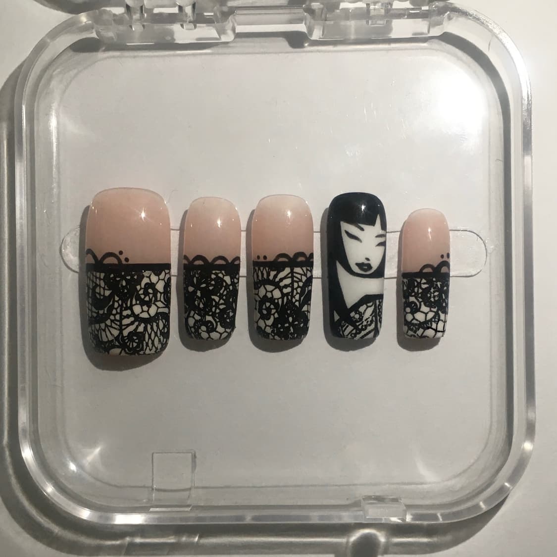 TOKI DOKI 𑁍 / 토키도키 레이스 네일팁 프레스온 네일 상품이미지2