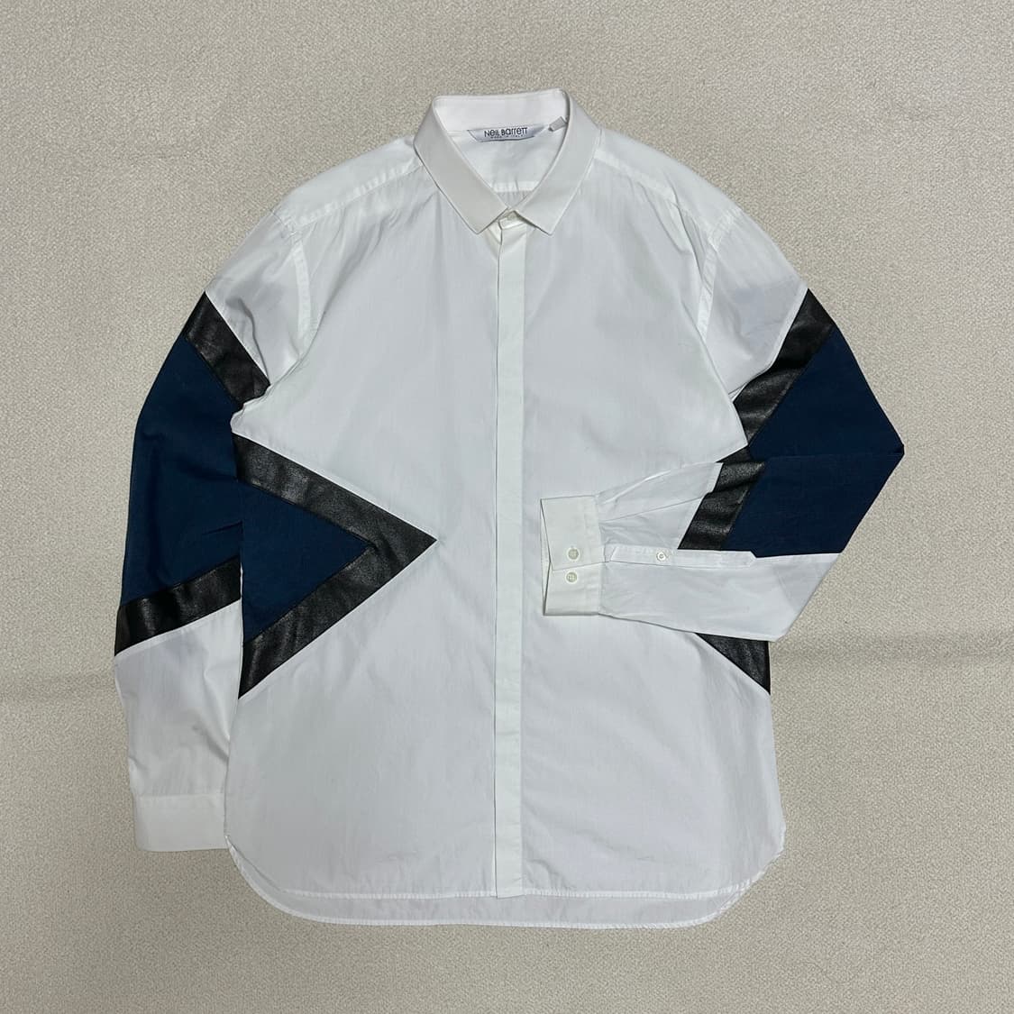 닐바렛 슬림핏 셔츠 상품이미지1