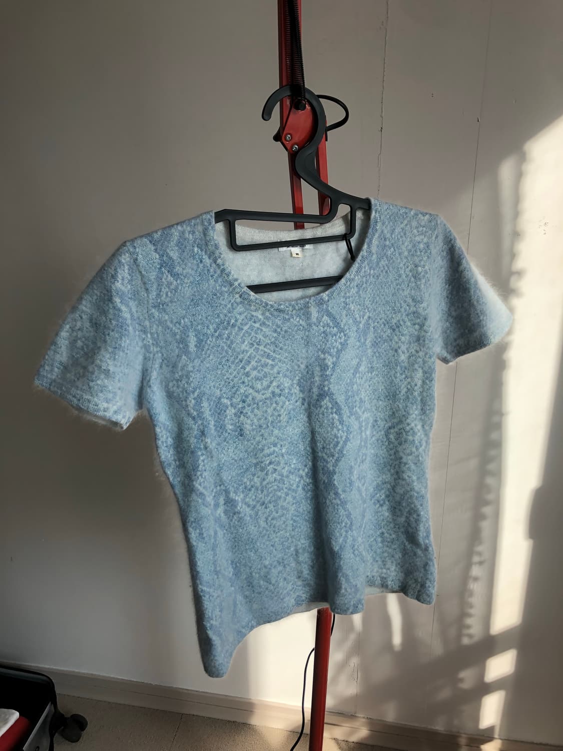 뱀피 반팔니트 상품이미지1