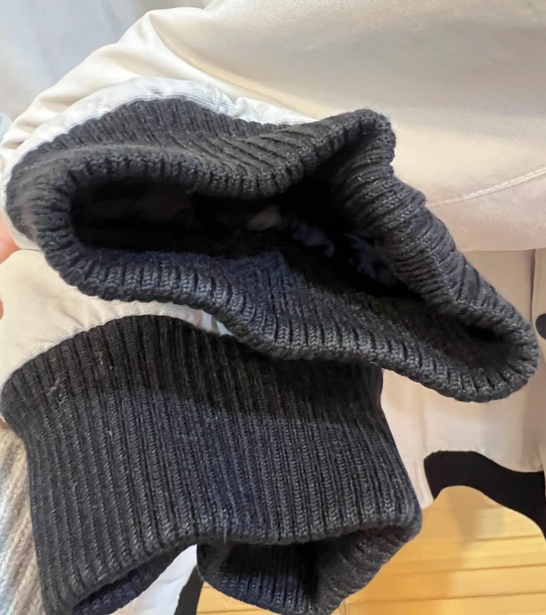 디스커버리 남성 아이보리 누빔점퍼  상품이미지5