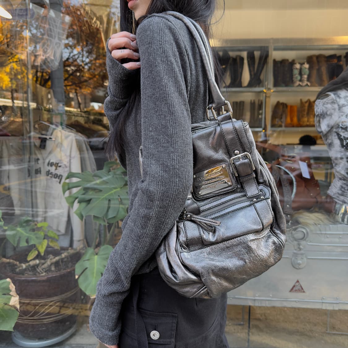 00s 돌체앤가바나 실버 가죽 가방 상품이미지1